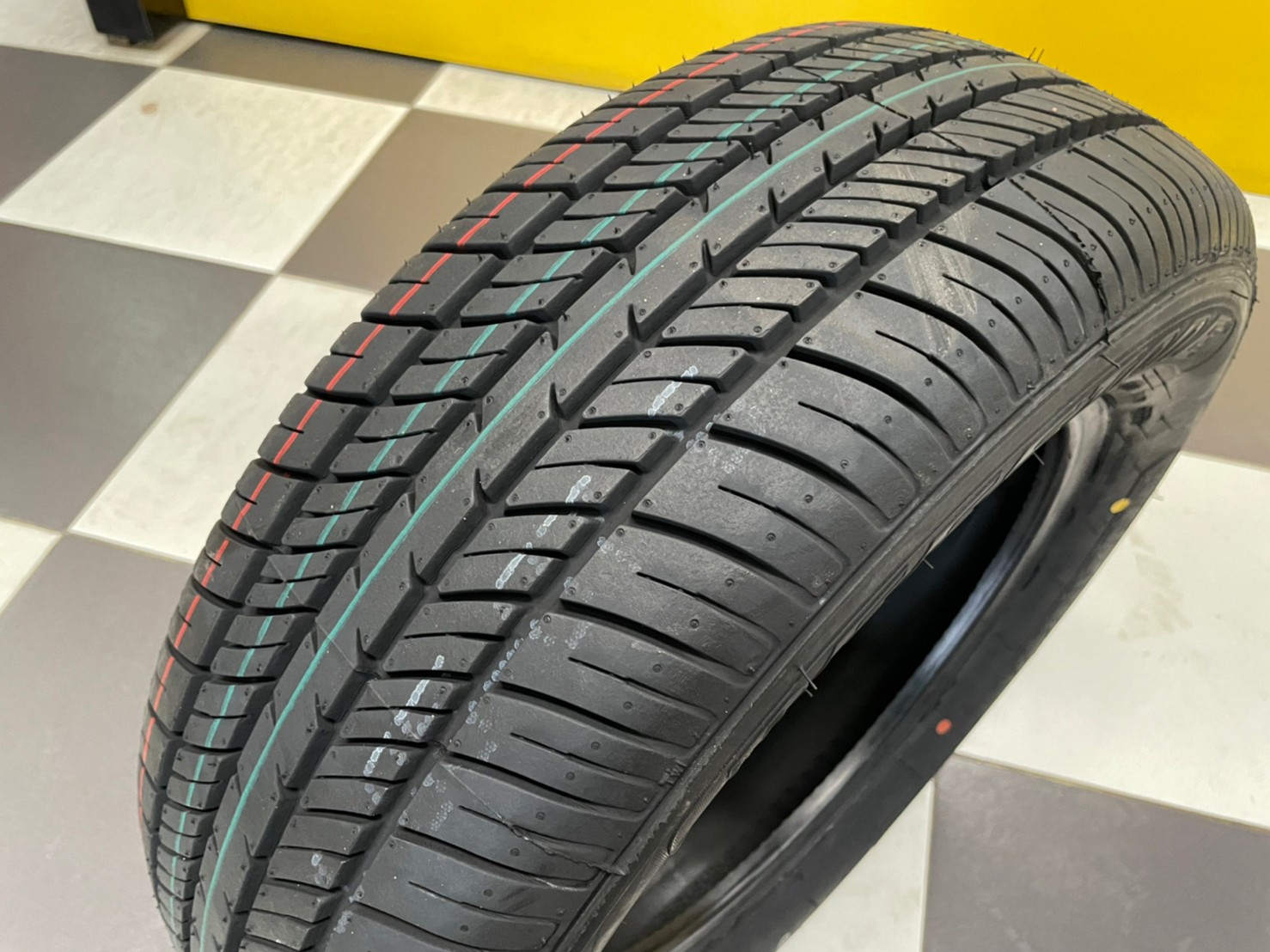 185/65R14 ยางใหม่Deestone R201 ยางใหม่ปี2022
