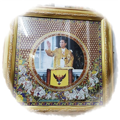 พระบรมฉายาลักษณ์ รัชกาลที่ 9 กรอบรูปบญรงคฺแท้ งดงามเป็นสง่าราศี คู่บ้าน