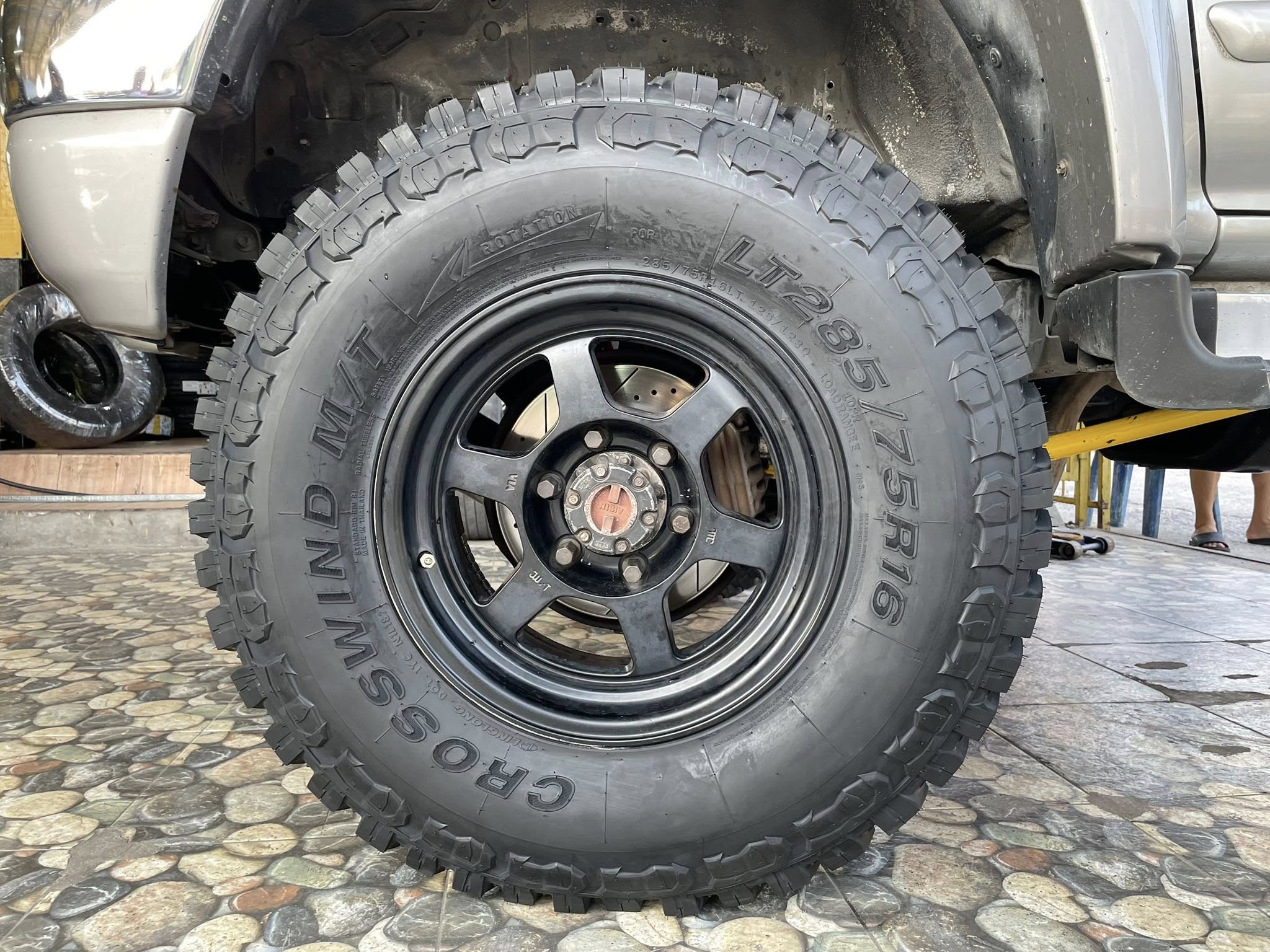 🛞❤️ #TOYOTA_TIGER_🚘เปลี่ยนยาง 🛞🐘#Linglong_CrosswindMT_285/75R16