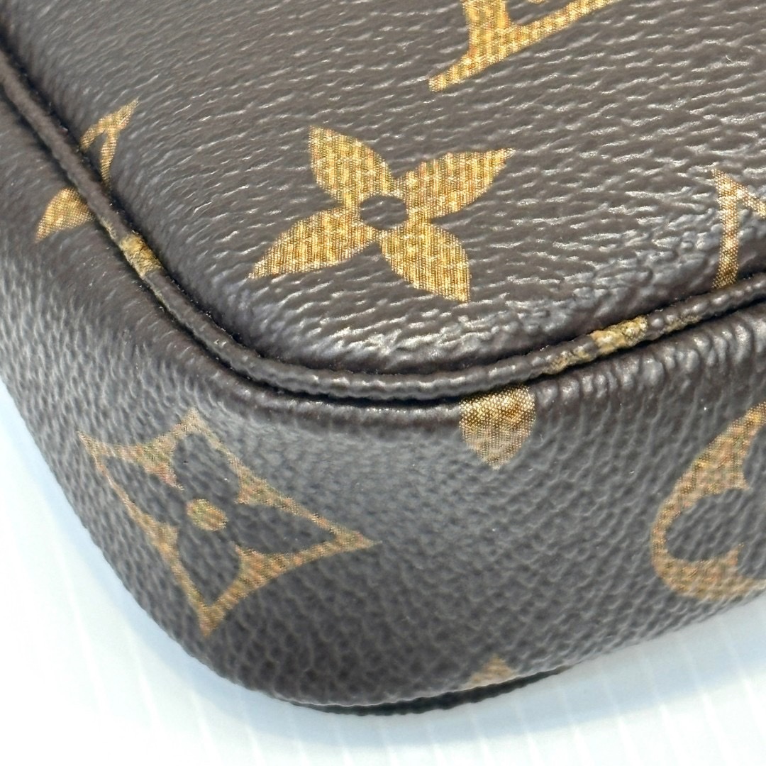 กระเป๋าLv mini pochette มือสอง