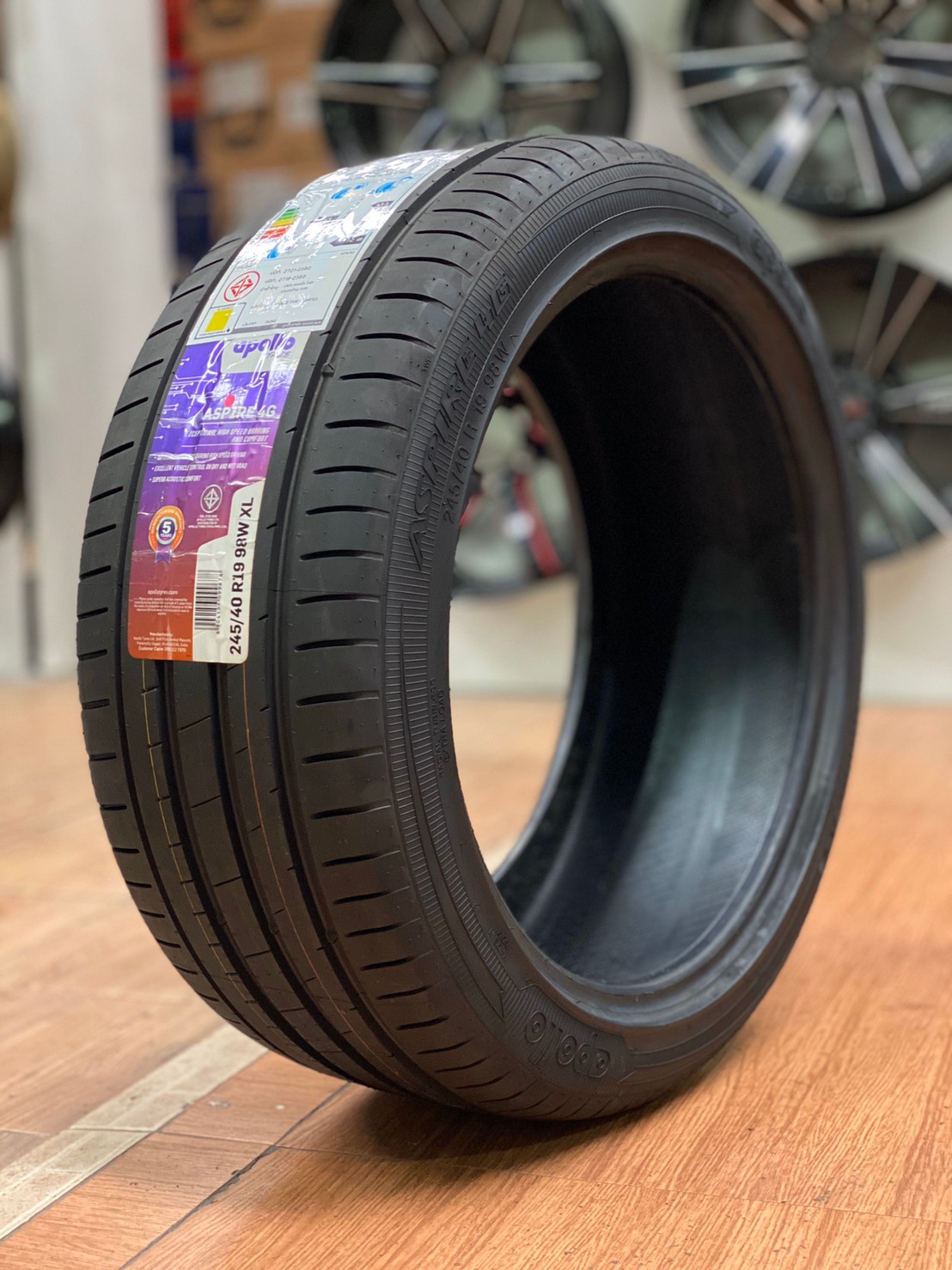 Apollo 245/40R19 Aspire4G ยางใหม่ปี2020 จัดส่งฟรีทั่วประเทศ พร้อมติดตั้งที่ร้านฟรี