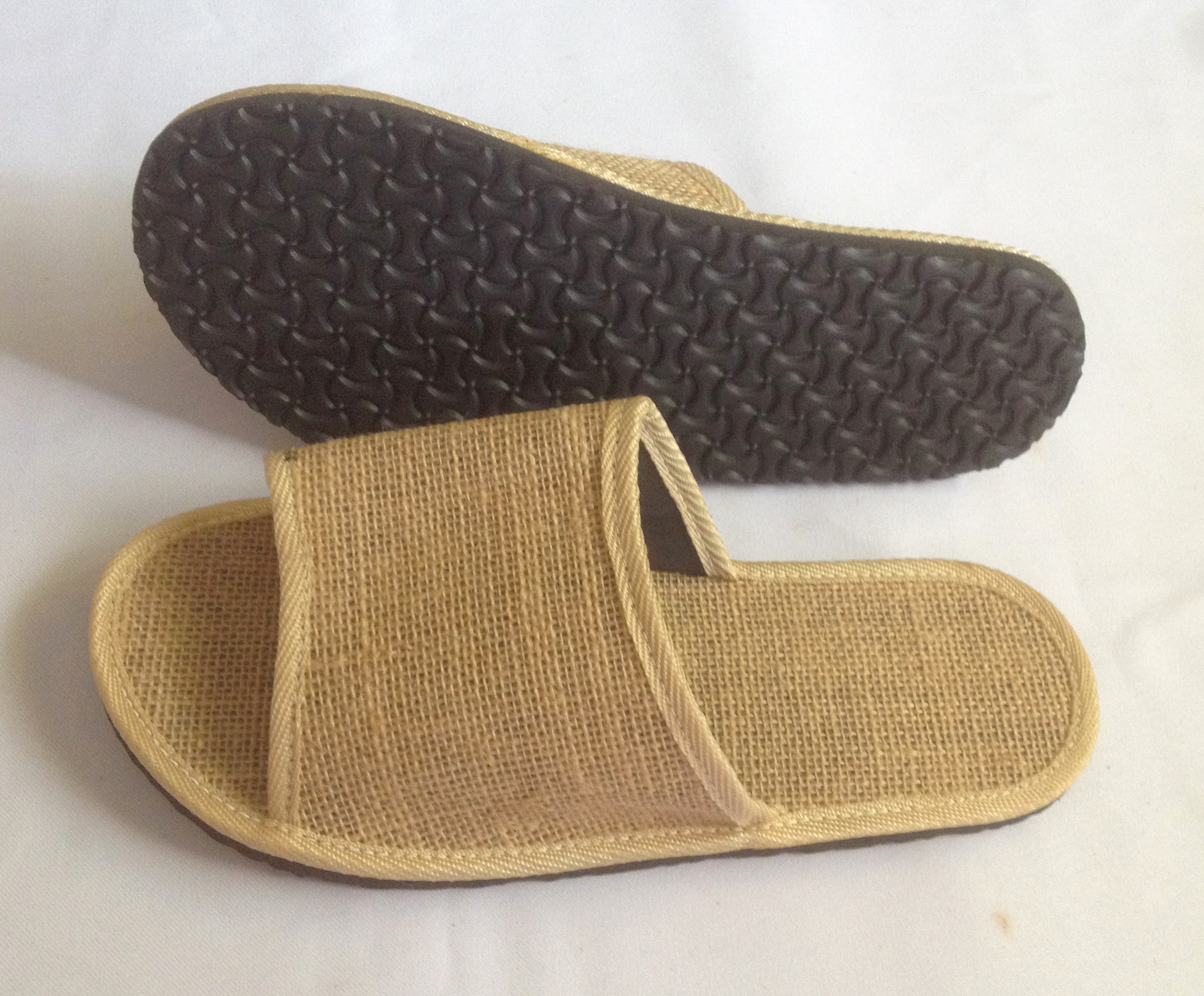 BSS305R :รองเท้าแตะใส่เดินในบ้าน ราคาส่ง 1โหล 12 คู่