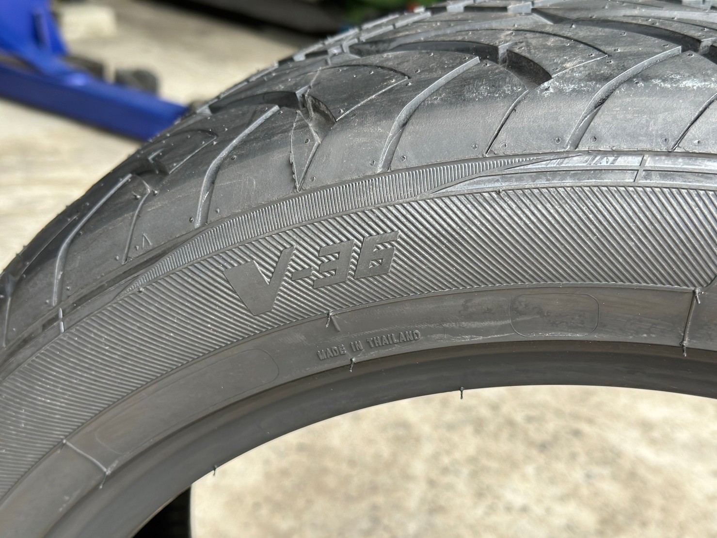 KINTO V-36 ยางไทย 245/45R18 ยางใหม่ปี2023