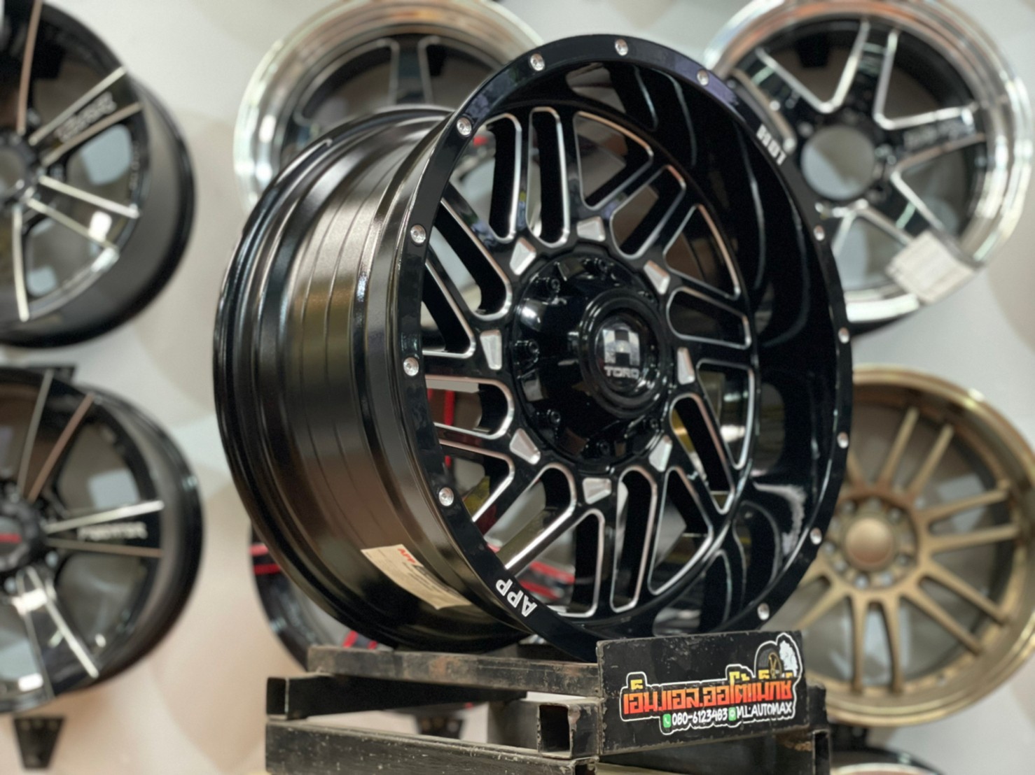 ล้อแม็กซ์ขอบ18 ออฟโรด HAMMER H01 18x9 ET0 6x139.7 แนวเมกา หล่อดุดัน