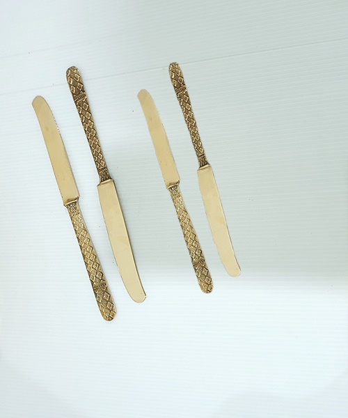 มีดผลไม้ลายพิกุล วัดุทองเหลือง ความยาว 7 นิ้วครึ่ง