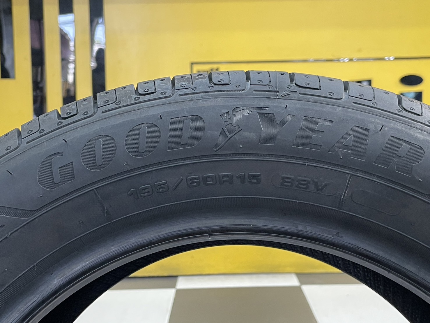 #GOODYEAR Assurance DuraPlus 2 195/60R15 ยางใหม่ปี2024