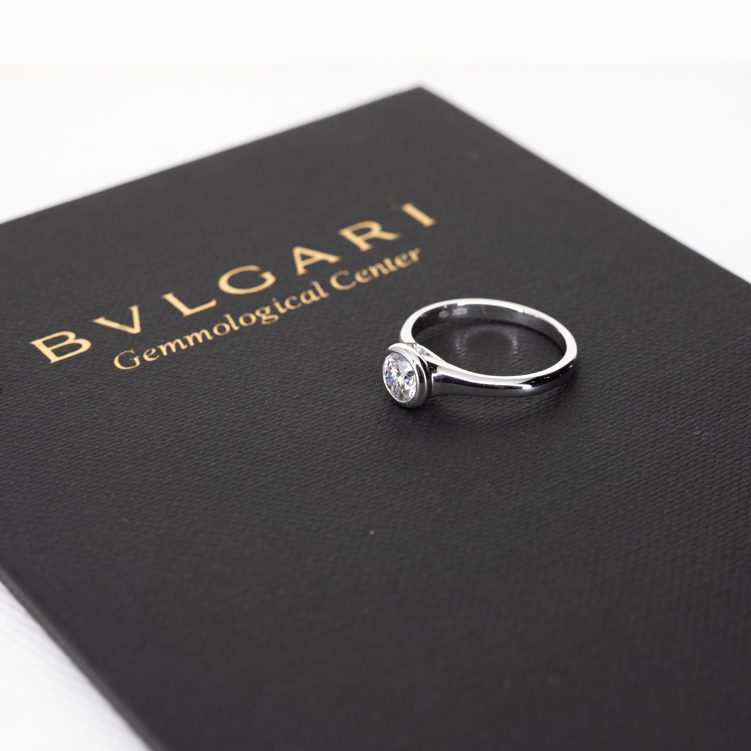แหวน Bvlgari Solitaire Ring 18K White Gold with 0.50carat F VVS2 Diamond ไซส์50#+กล่อง+การ์ด (Used)
