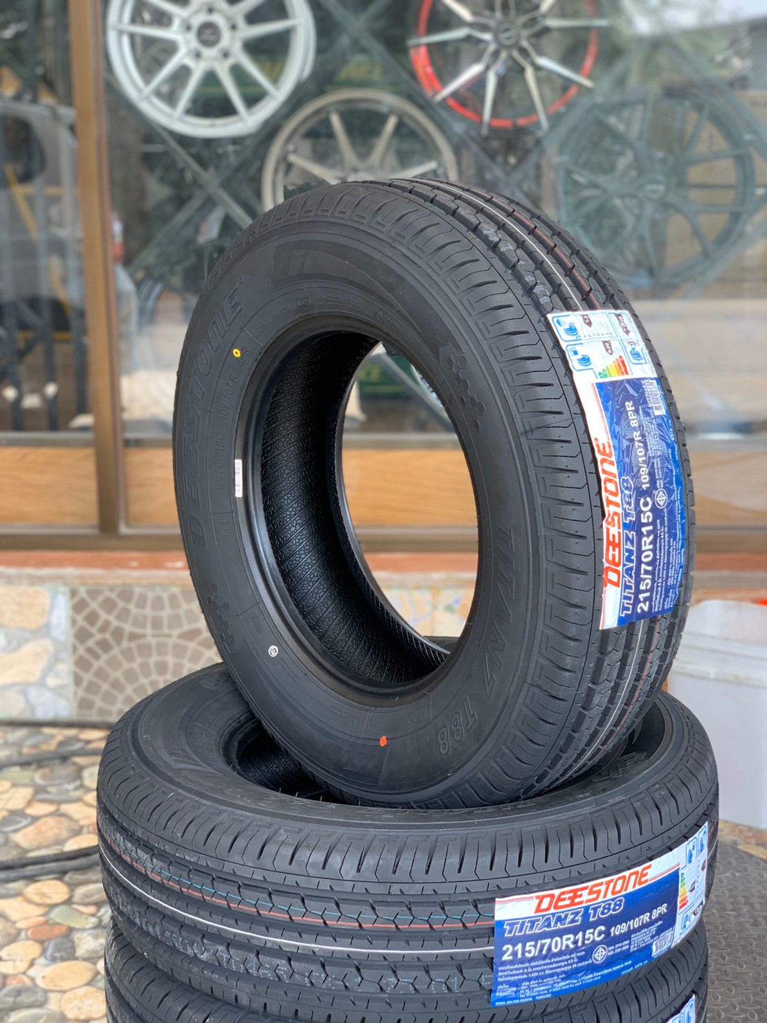 DEESTONE TITANZ T88 215/70R15 ยางใหม่ปี2020 จัดส่งฟรีทั่วประเทศ