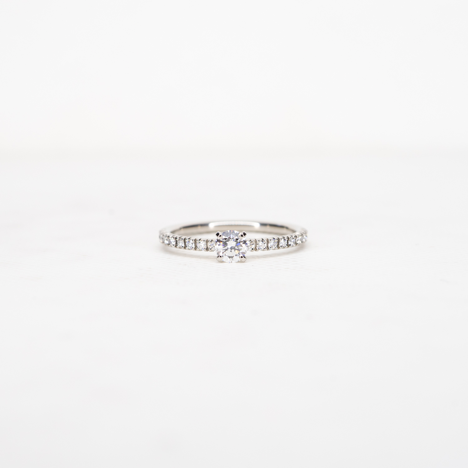 แหวน Cartier Etincelle De Cartier Solitaire ring with 0.18ct D IF Diamond Platinum950 ไซส์ 46# (Used)+กล่องและการ์ดและใบเซอร์ GIA