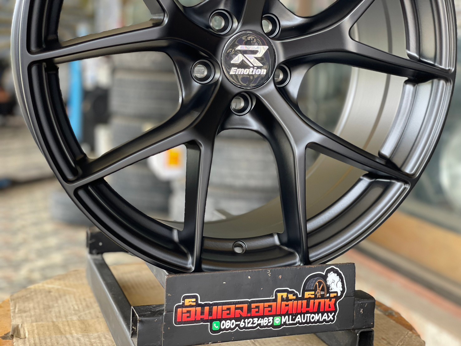 ล้อแม็ก EmotionR รุ่น FRE ขอบ 18x8 ET35 PCD 5x100 สีดำ