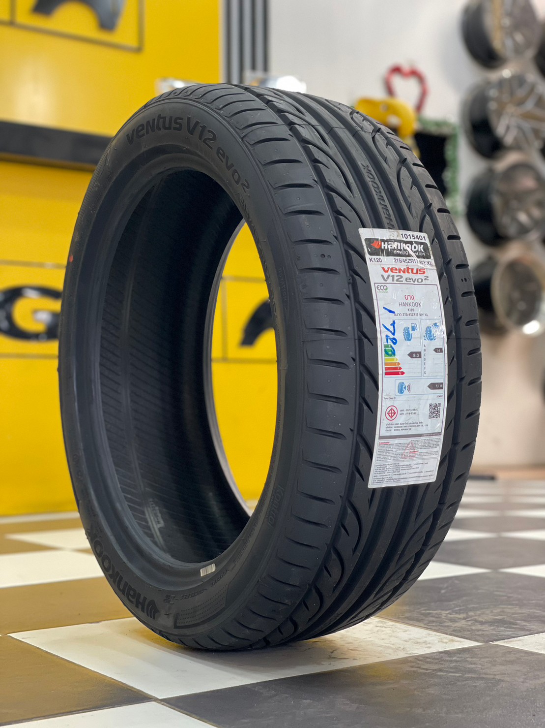 HANKOOK Ventus V12 evo2 215/45R17 ยางใหม่ปี2023