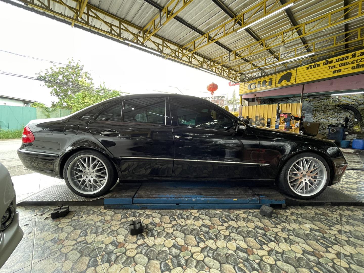 BENZ_E200 #ยางจีที #ยางสปอร์ตสมรรถนะการขับขี่สูง เปลี่ยนยาง #Giti_SportS2 235/40R19