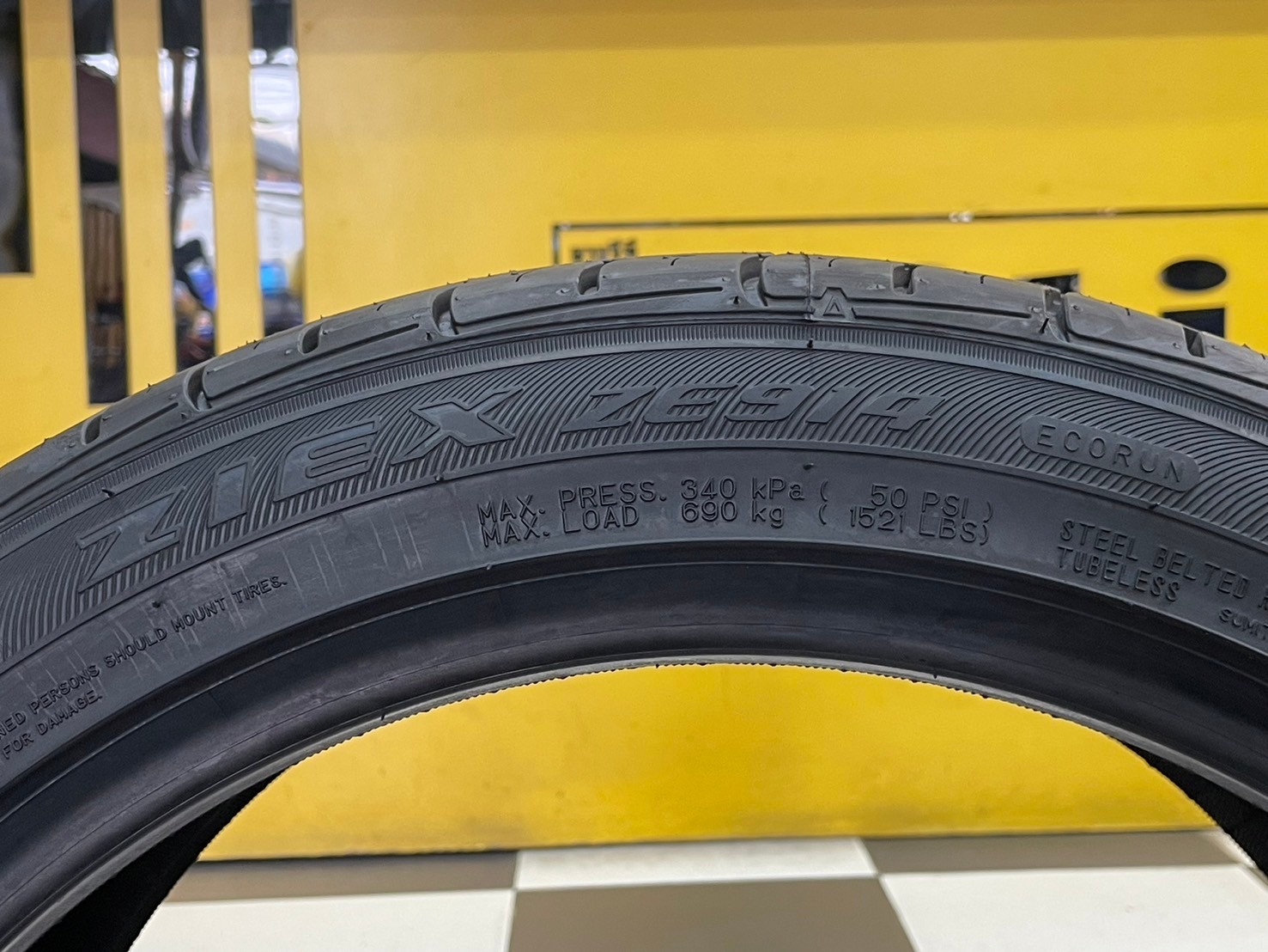 ยางใหม่ Falken ZE914 225/45R18 ยางใหม่ปี2024