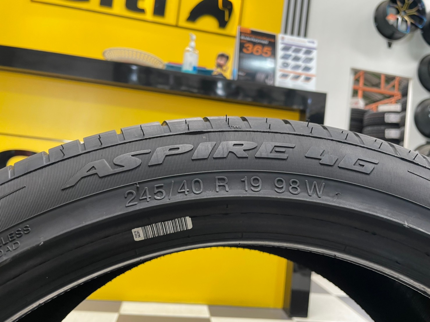 245/40R19 Apollo Aspire4G ยางสมรรถนะสูงคุณภาพดี ยางปี2021