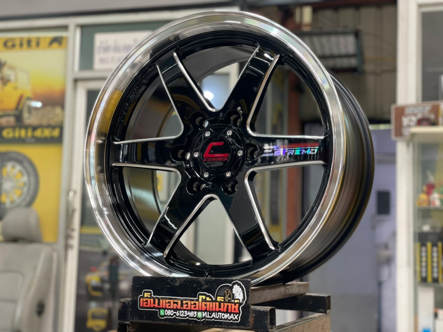 ล้อแม็กซ์ขอบ18COSMIS ESTREMO กว้าง9 ออฟ35 6รู139.7 สีดำขอบเงา