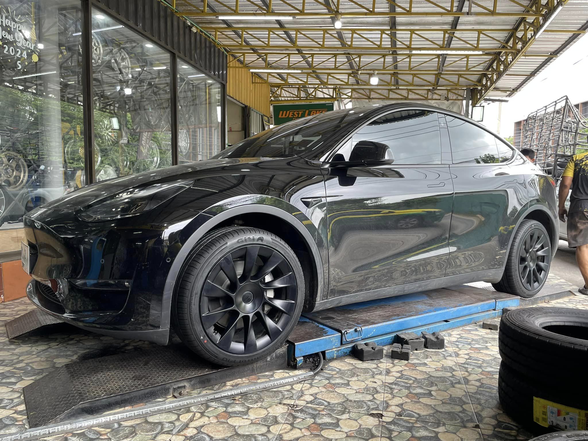 TESLA_MODEL Y เปลี่ยนยาง #รถไฟฟ้า100% #GITI_CONTROL P10 255/40R20 #ยางMagic Sound ยางฟองน้ำซับเสียง