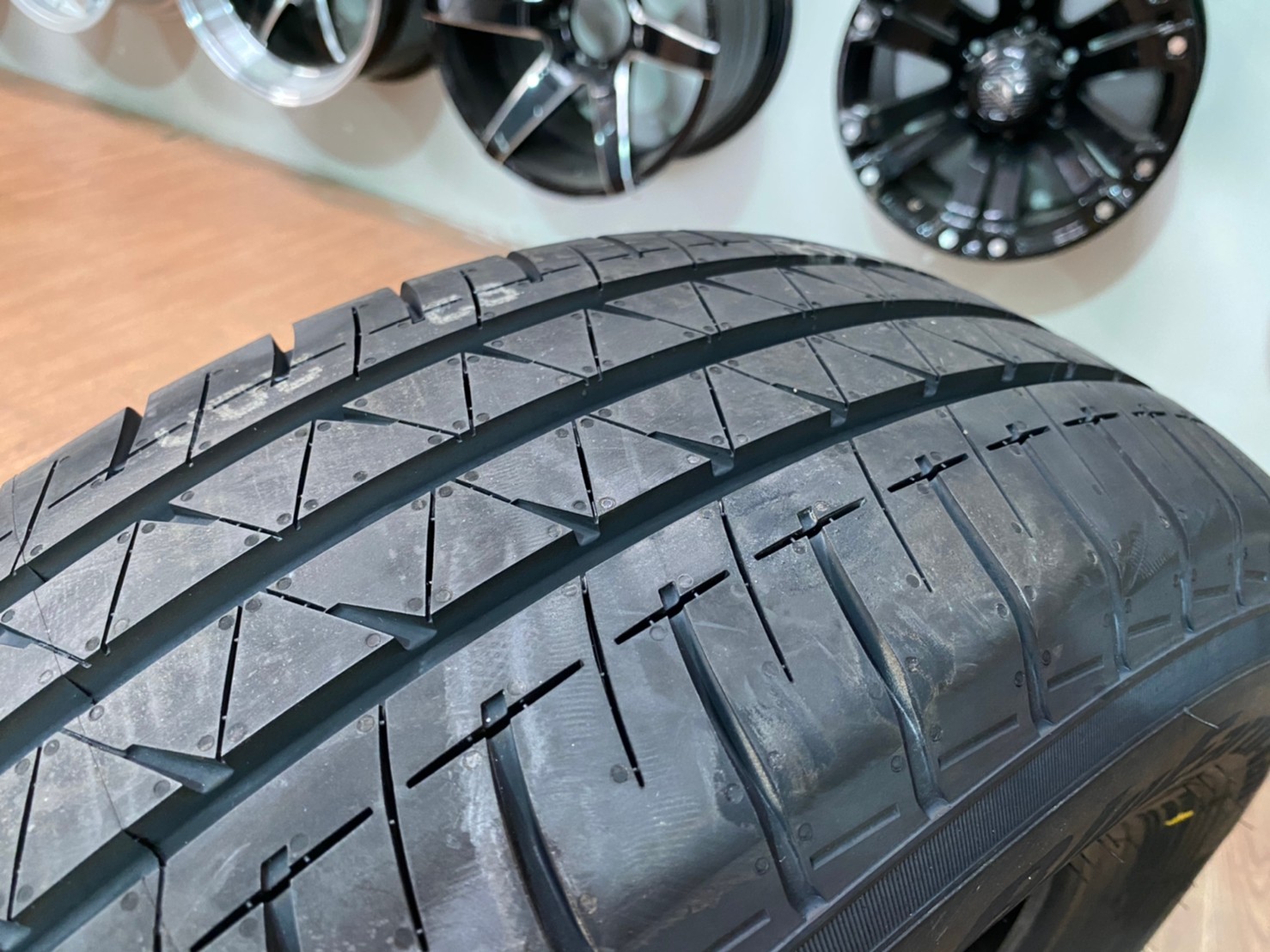 215/70R15 Yokohama BluEarth Van RY55 ยางสมรรถนะสูง ยางปี2020