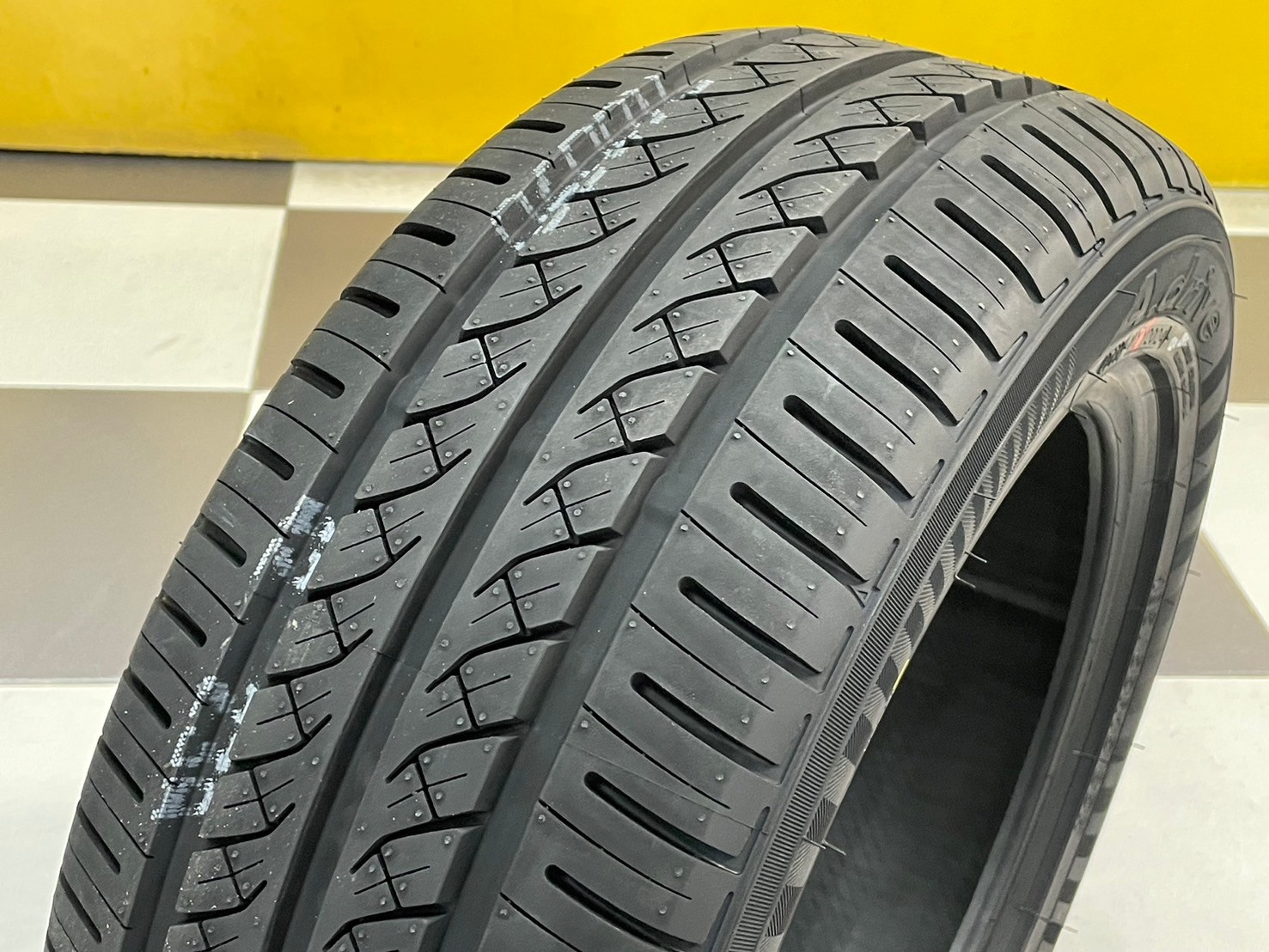 ยางใหม่โยโกฮาม่า YOKOHAMA A.Drive AA01 195/55R15 ยางใหม่ปี2024
