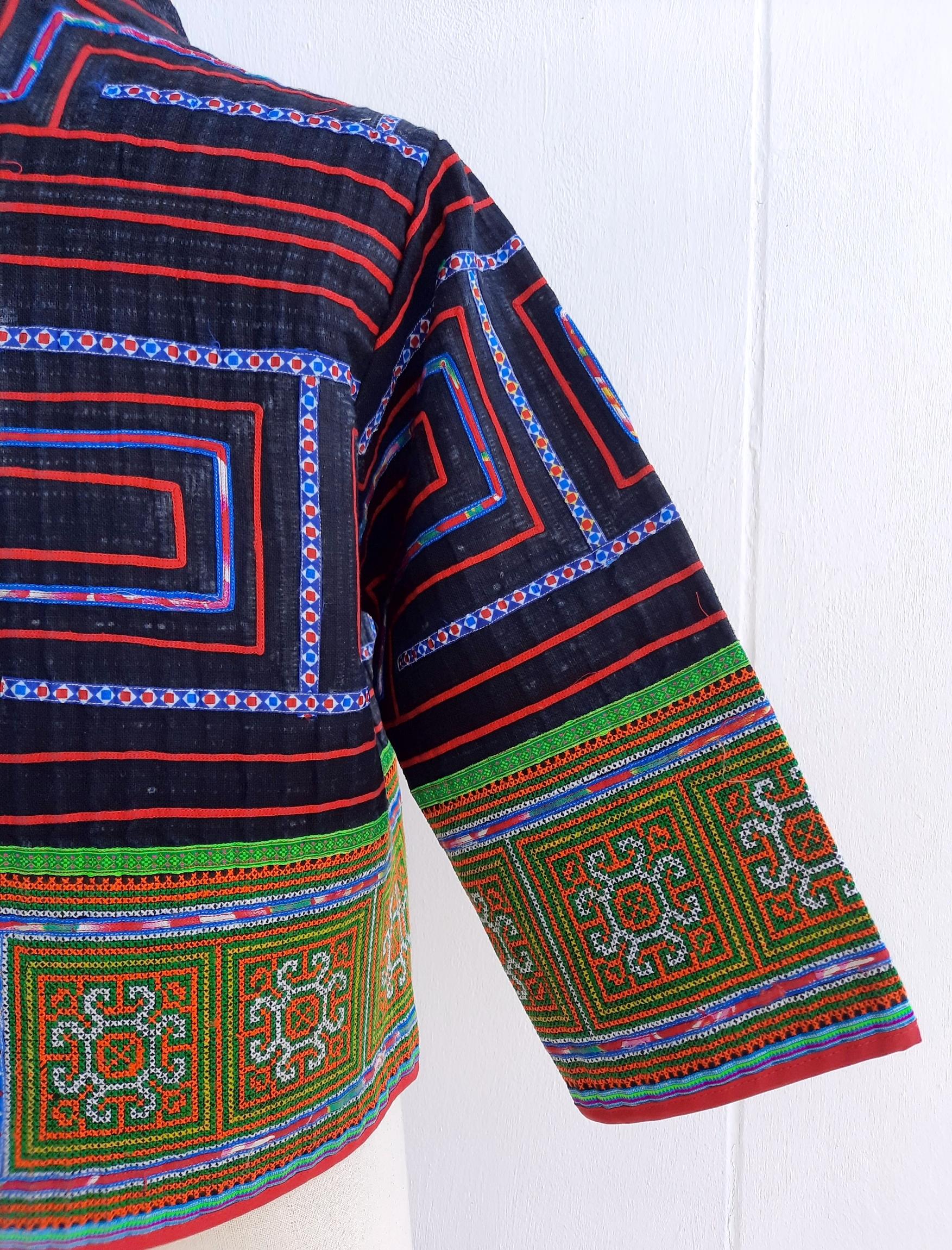 เสื้อคลุมผ้าเชิงส้ม ลายปักมือสวย