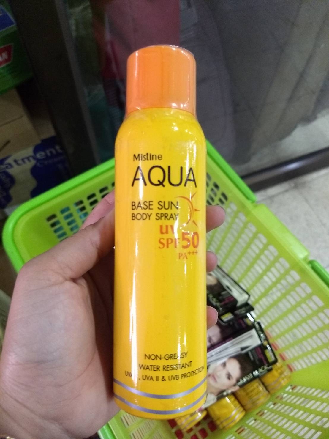 Mistine Aqua Base Sun Body Spray 100 ml. SPF 50 PA+++สเปรย์กันแดดสำหรับผิวกาย