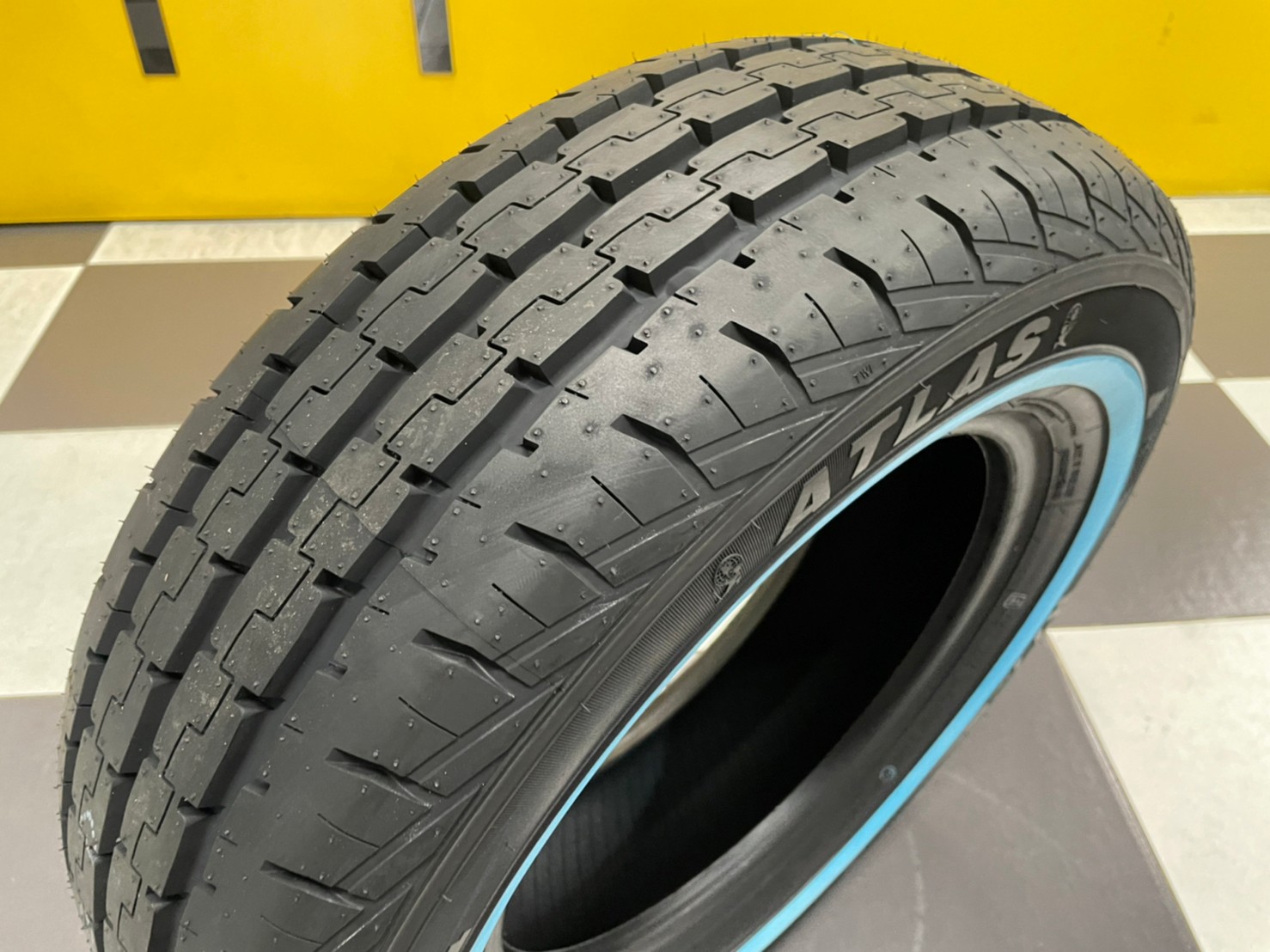 ATLAS R772 205/70R15 ยางใหม่ปี 2022