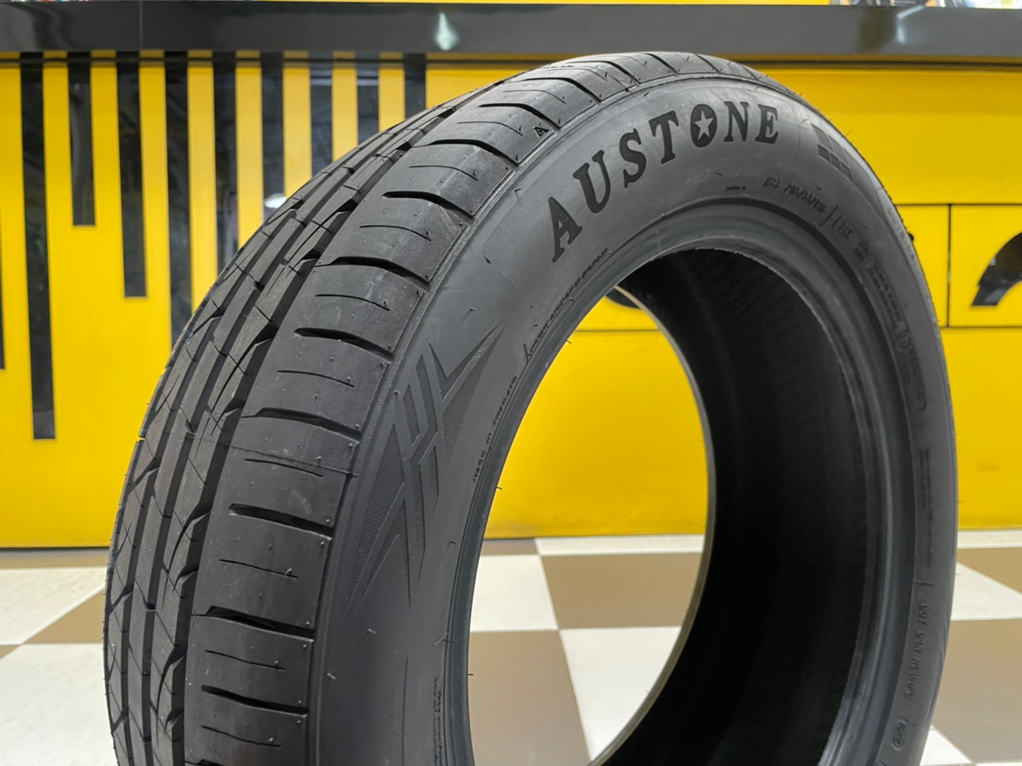 ยางใหม่AUSTONE SP702 205/55R16 ยางผลิตไทย คุ้มค่ารับประกันบาดบวมเบียดตำ365วันเคลมฟรี ยางใหม่ปี2022