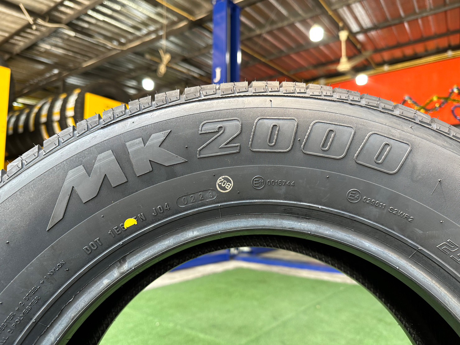 OTANI MK2000 235/65R16 ยางใหม่ปี2023 ราคาพิเศษพร้อมติดตั้งฟรี สามารถสอบถามเพิ่มเติมได้ค่ะ