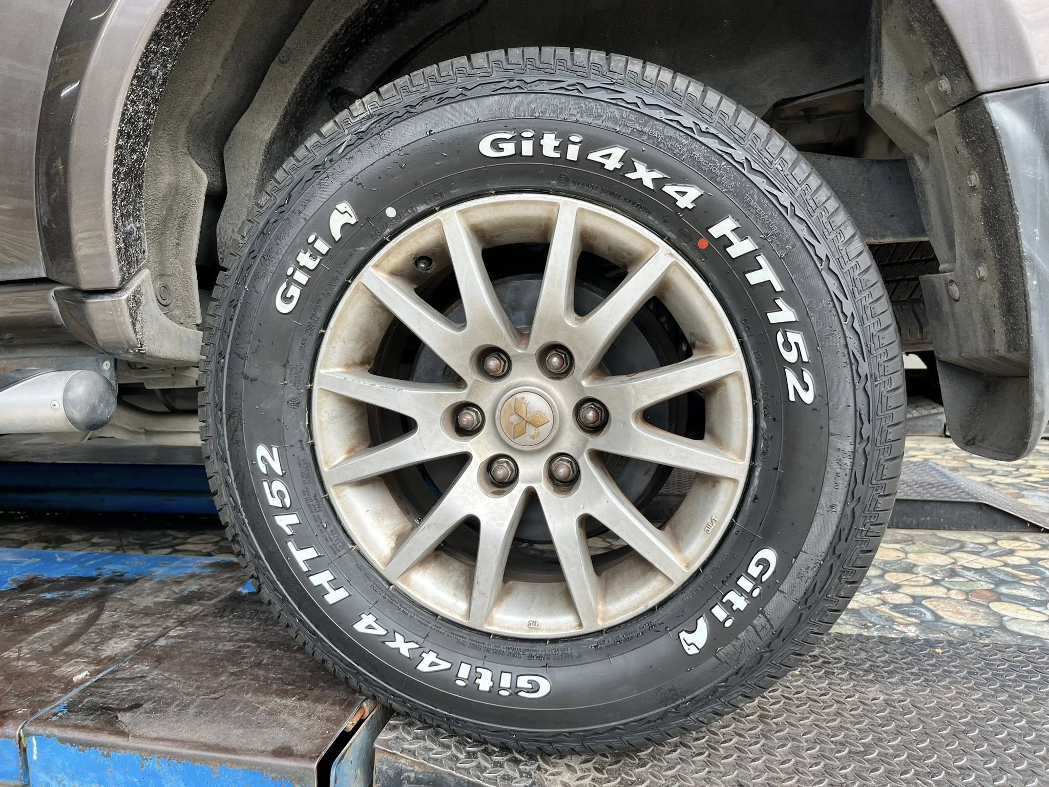 MITSUBISHI_PajeroSport 🛞🐘#GITI_4x4HT152_265/65R17