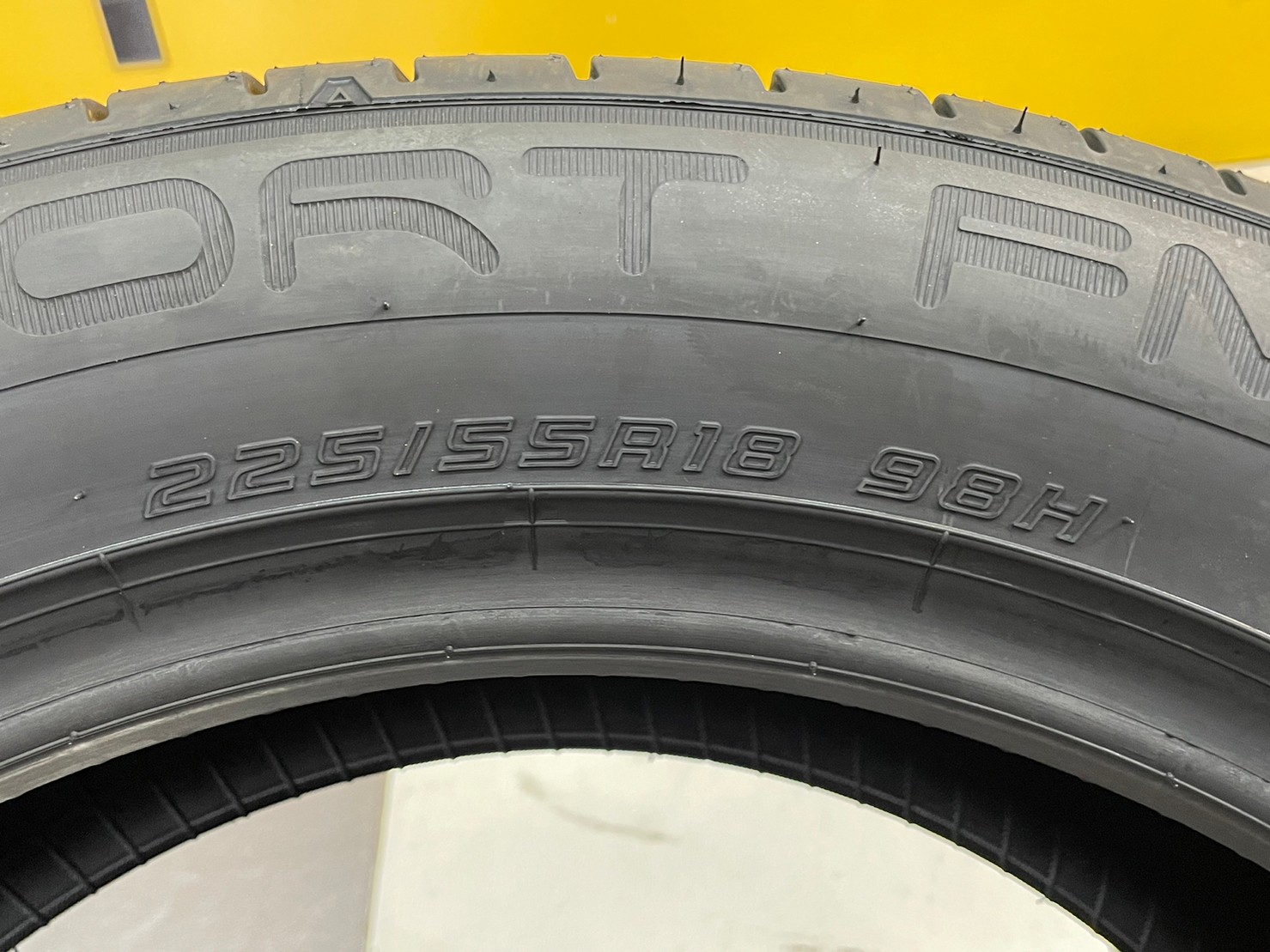 ยางใหม่ดันลอป DUNLOP SP SPORT FM800 225/55R18 ยางใหม่ปี2023 (4เส้น)