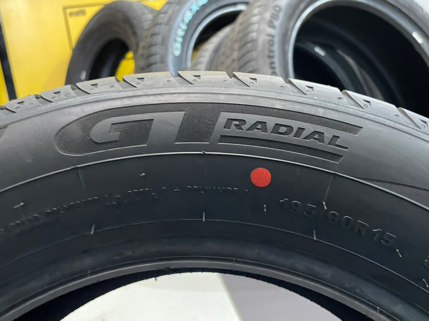 ยางใหม่GT_Radail FE2ขนาดยาง 195/60R15 ยางใหม่ปี2023