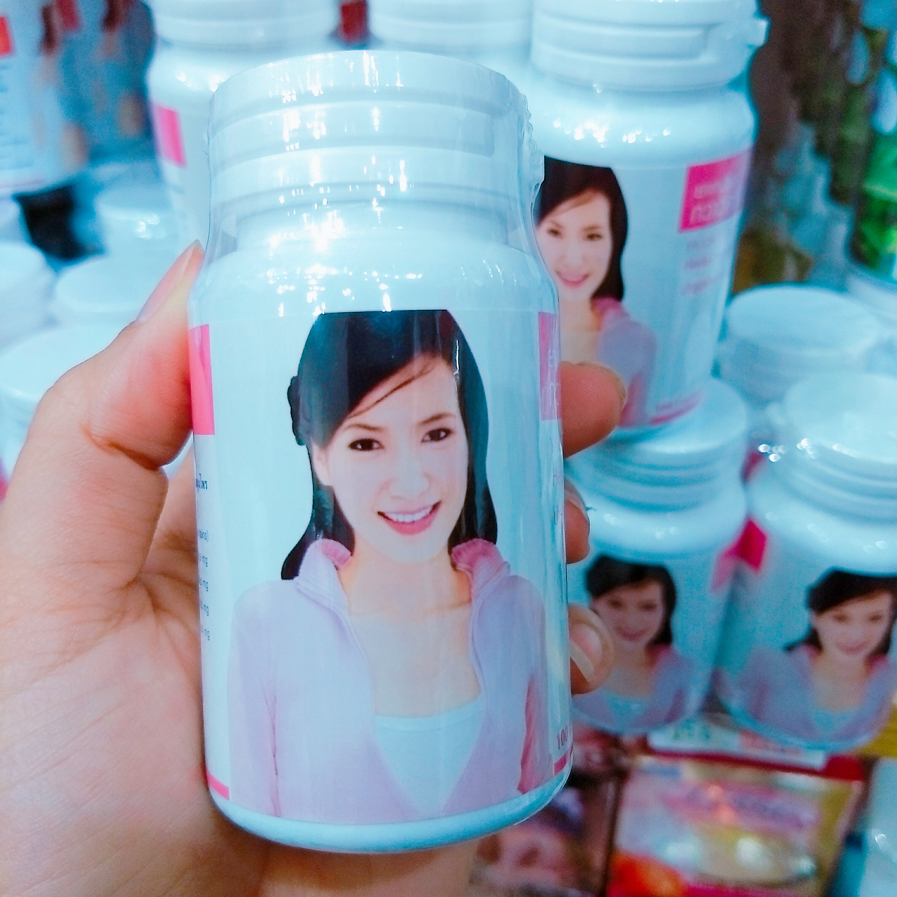 ยาแคปซูลกวาวเครือขาวไบโอ ช่วยเพิ่มขนาดให้ทรวงอกเสริมสร้างฮอร์โมนเพศหญิง 100 แคปซูล/กระปุก