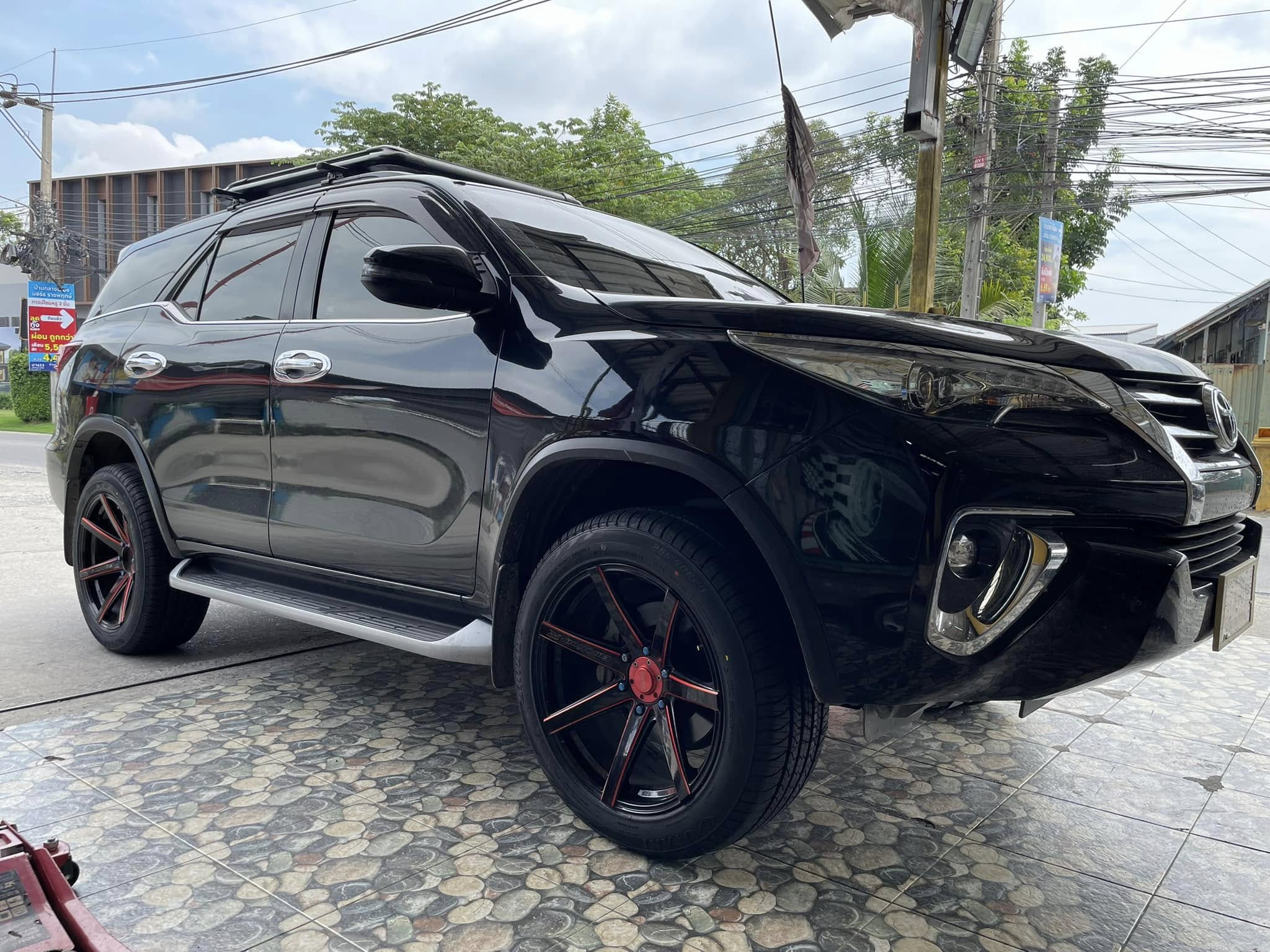 🚘 #TOYOTA_FORTUNER🛞 #เปลี่ยนยาง #OTANI #SA1000 265/50R20 #บริการตั้งศูนย์ล้อ🛞