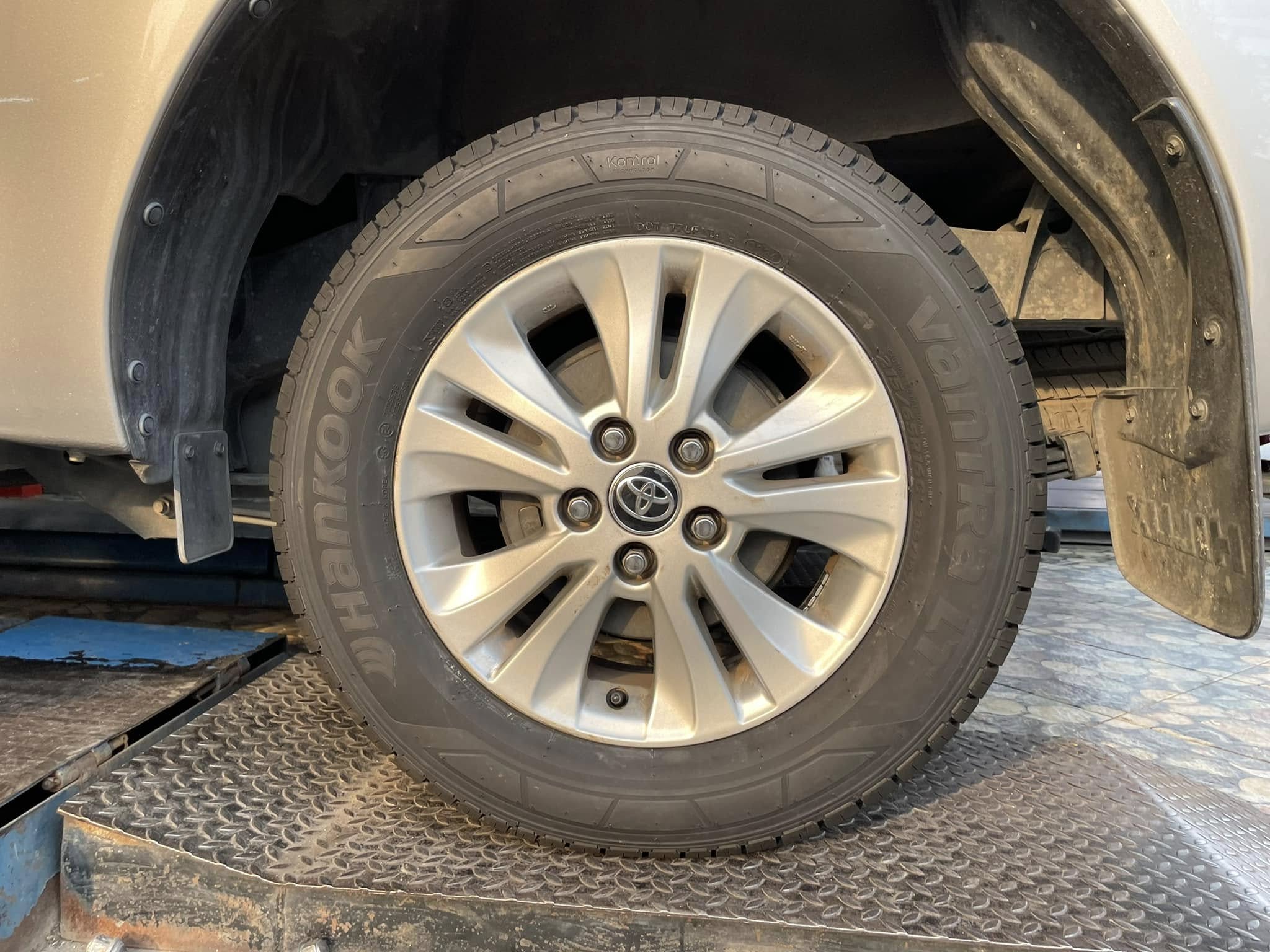 #TOYOTA_REVO 🚘❤️💫 🛞🐘#HANKOOK #VANTRA LT 215/65R16 ❤️ #บริการตั้งศูนย์
