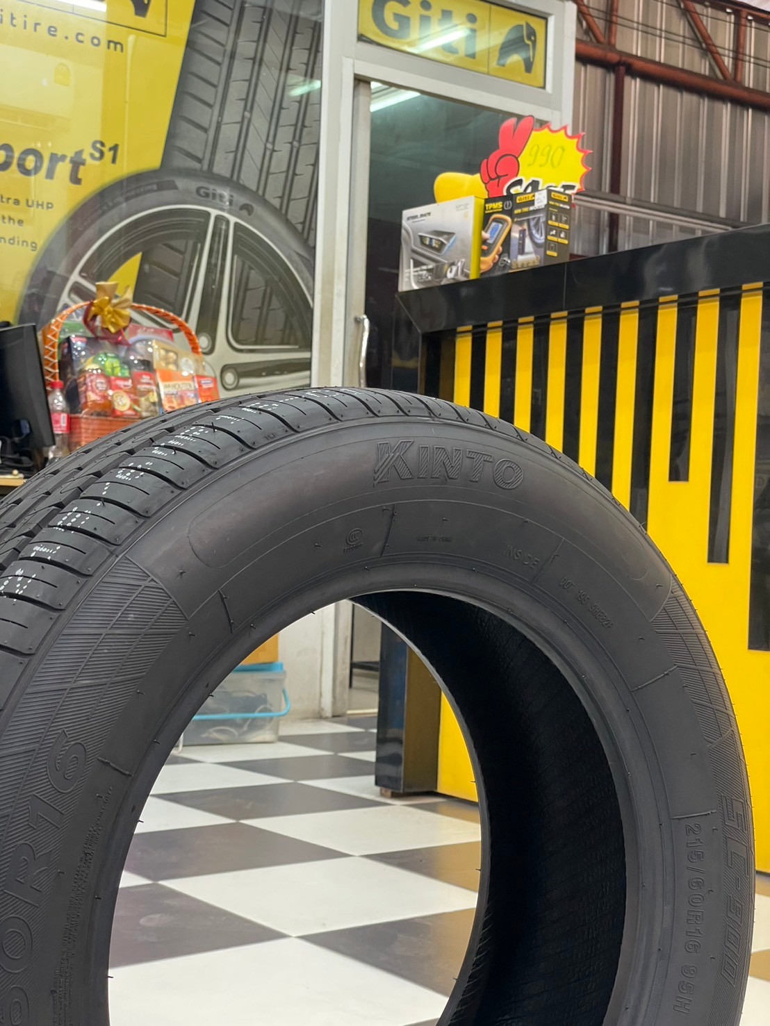 KINTO SC900 215/60R16 ยางใหม่ปี2024