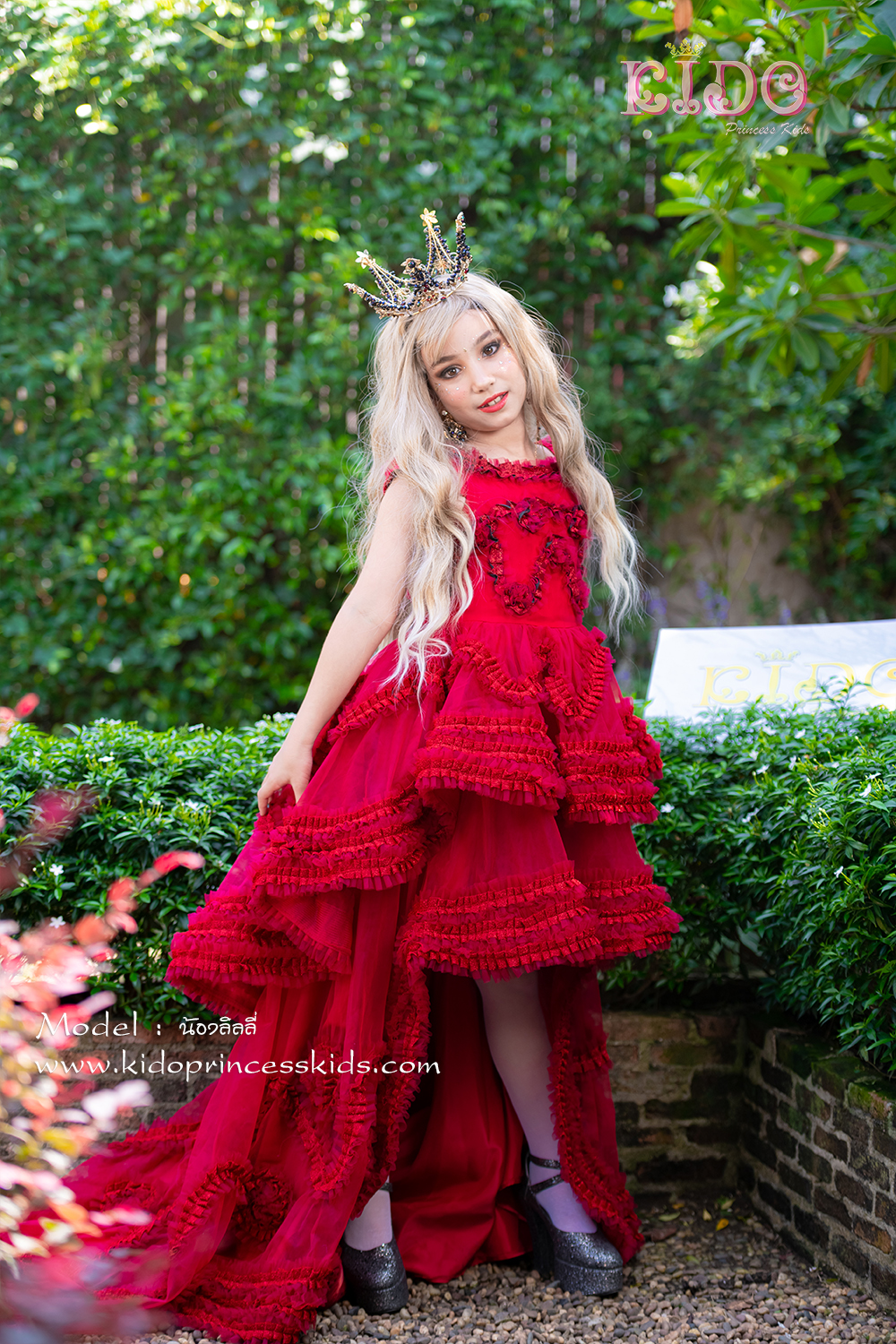 เช่าชุดเด็ก*มีหน้าร้านอยู่รัชดา ลองได้ เปลี่ยนได้ ถ่ายรูปเองจากสินค้าจริง*W18206 ชุดเดินแบบเด็กสีแดงเน้นความหรูที่การตกแต่งด้วยการนำผ้ามาจับจีบระบายแต่งเป็นลวดลายในชุด กระโปรงทรงหน้าสั้นหลังยาวดูเปรี้ยวแบบมีสไตล์ มีแขน