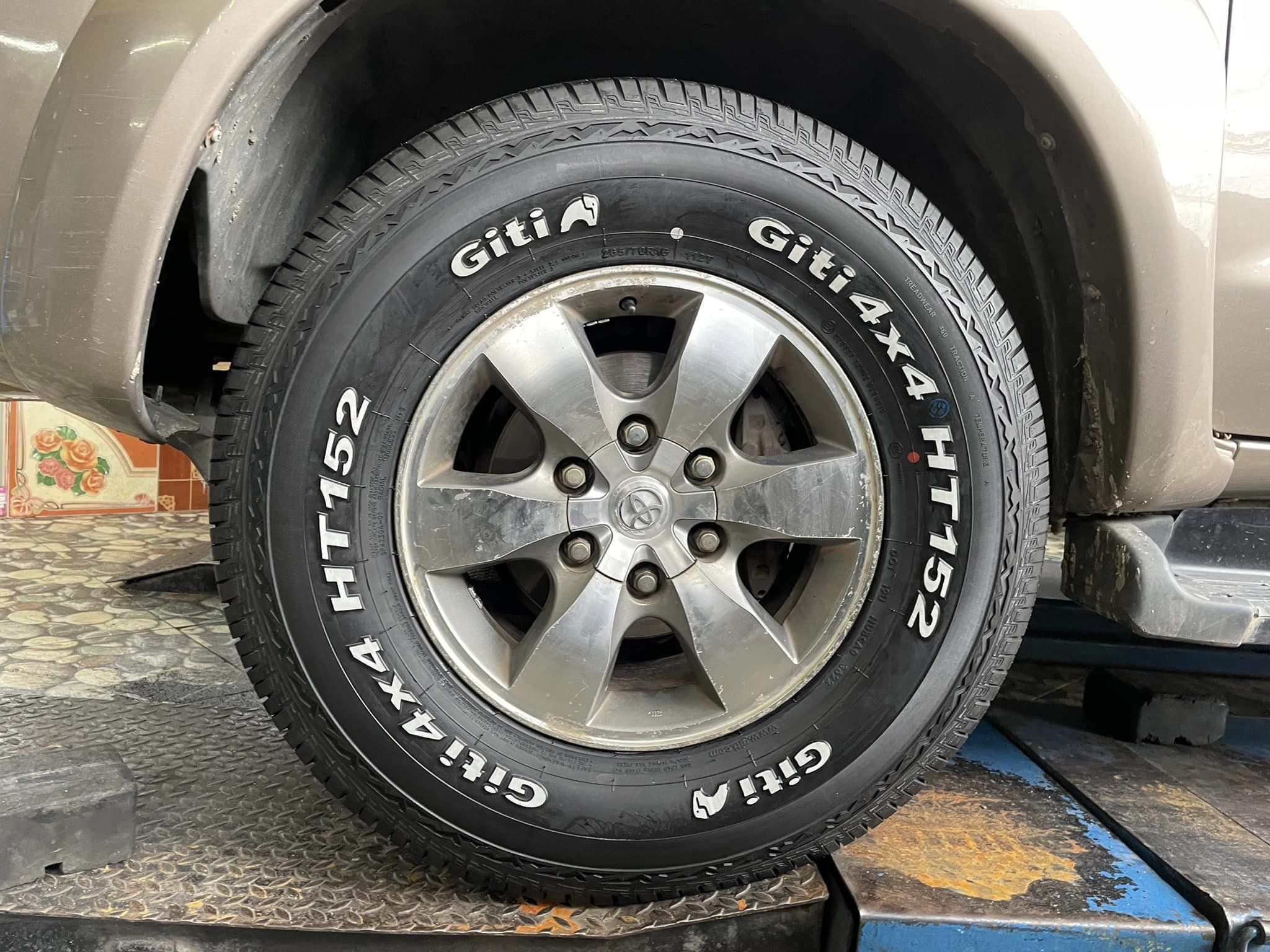 #TOYOTA_FORTUNER เปลี่ยนยาง #GITI_4X4HT152_265/70R16