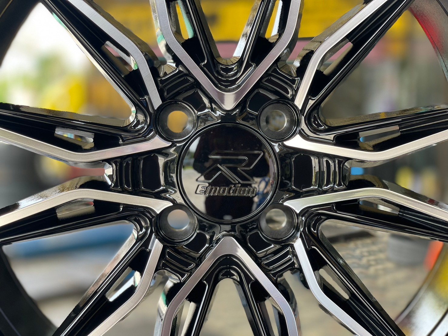 ล้อแม็กซ์ใหม่ Emotion-R #ล้อแม็กซ์ขอบ17 #EmotionR #ETV 17x7 ET35 4x100 สีดำขอบมิลลิ่งสีเงิน