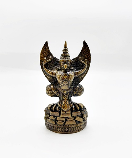 พญาครุฑมหาลาภ เนื้อทองเหลือง ขนาดปีกกว้าง 3.5 นิ้ว ความสูง 6 นิ้ว รมดำ