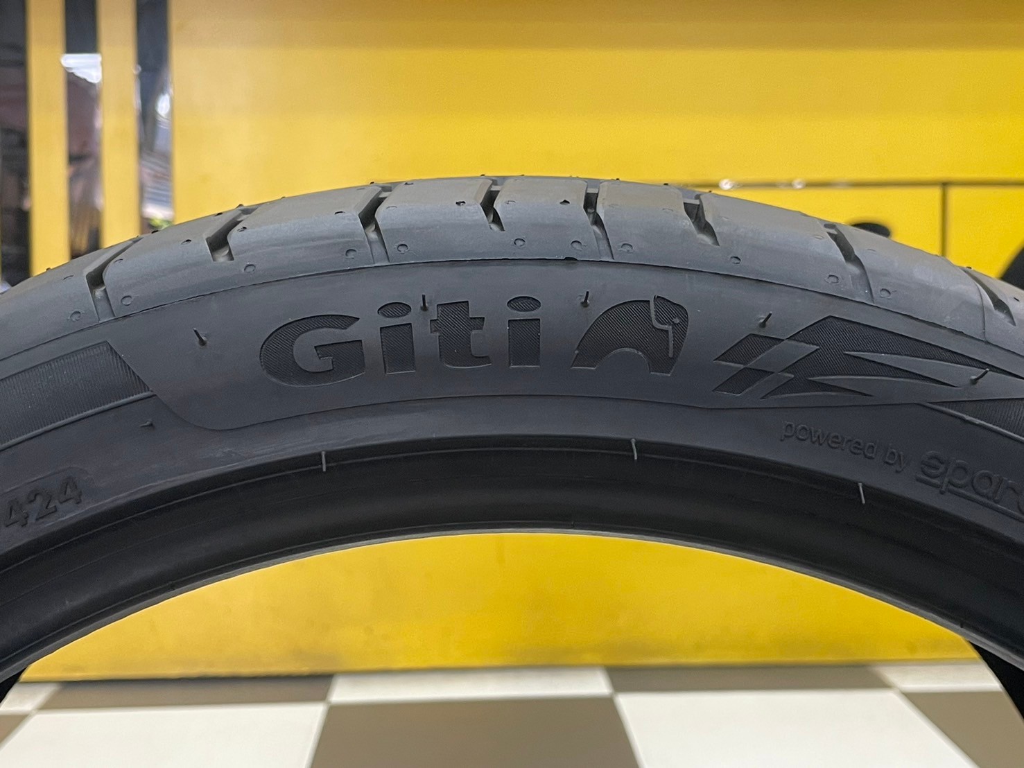 GITI SPORT S2 225/40R18 ยางใหม่ปี2024