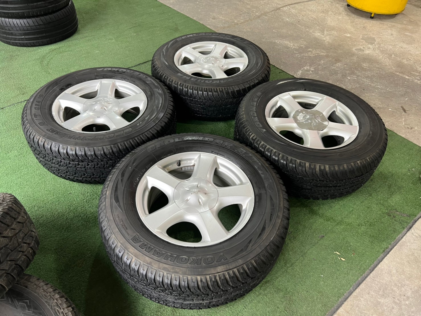 ล้อ ISUZU พร้อมยางYOKOHAMA 265/65R17