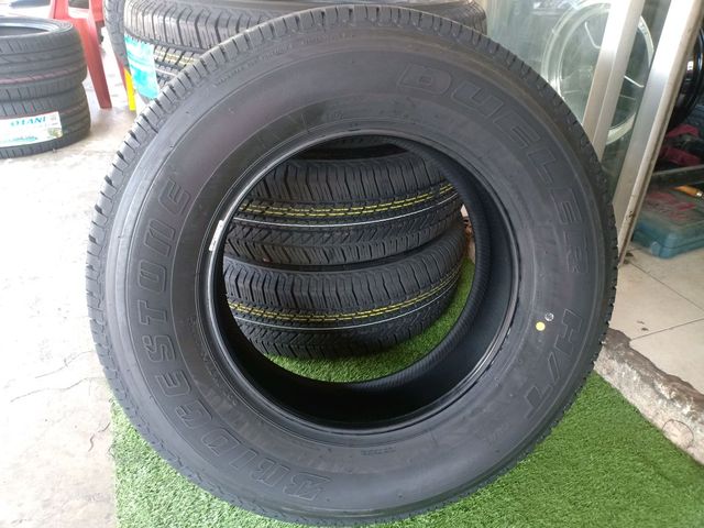 Bridgestone Dueler HT 684 265/65R17