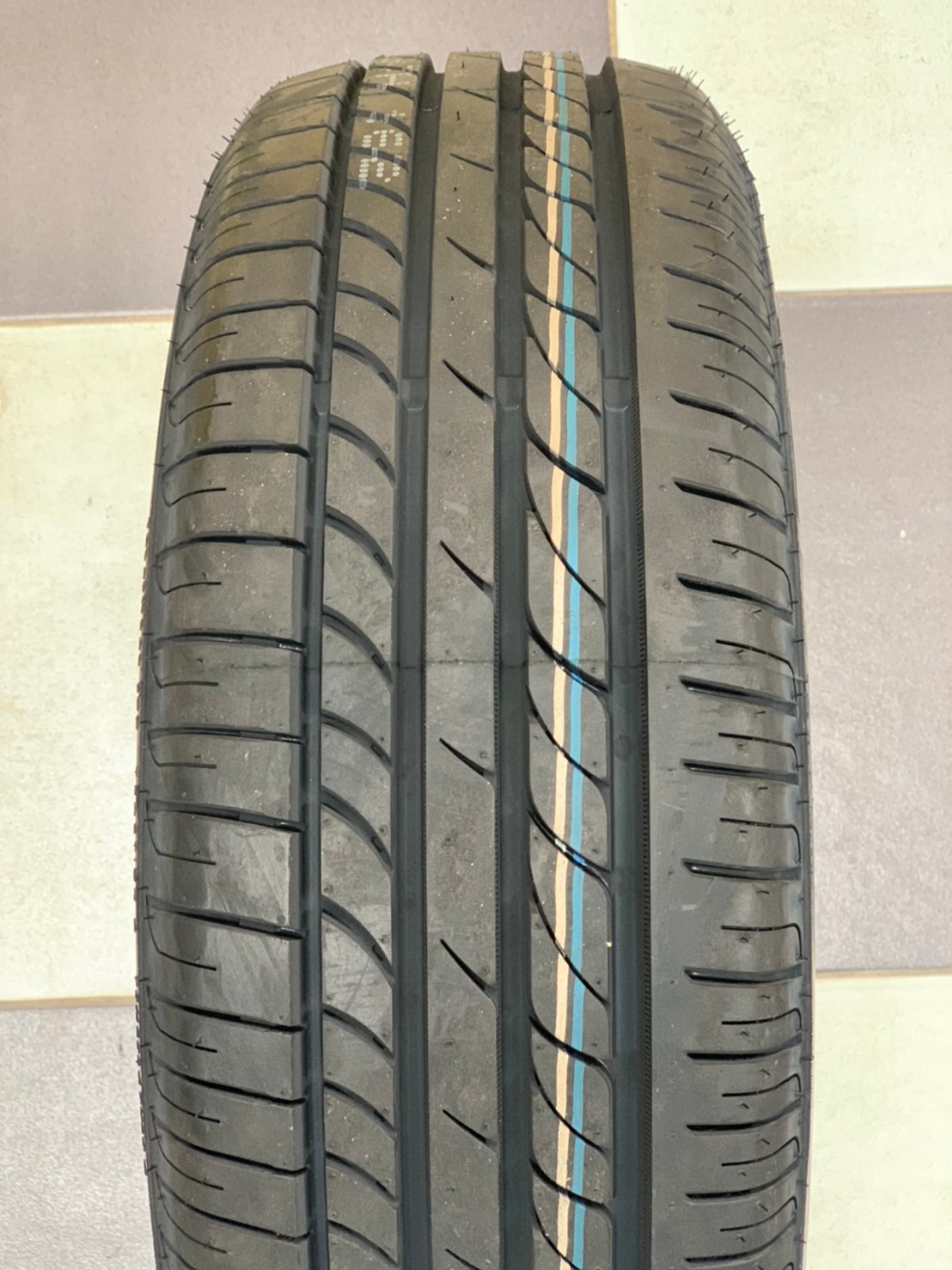 195/60R15 ยางใหม่ นุ่มเงียบ OTANI EK1000 ยางใหม่ปี2021 ราคาพิเศษพร้อมติดตั้งฟรี สามารถสอบถามเพิ่มเติมได้ค่ะ