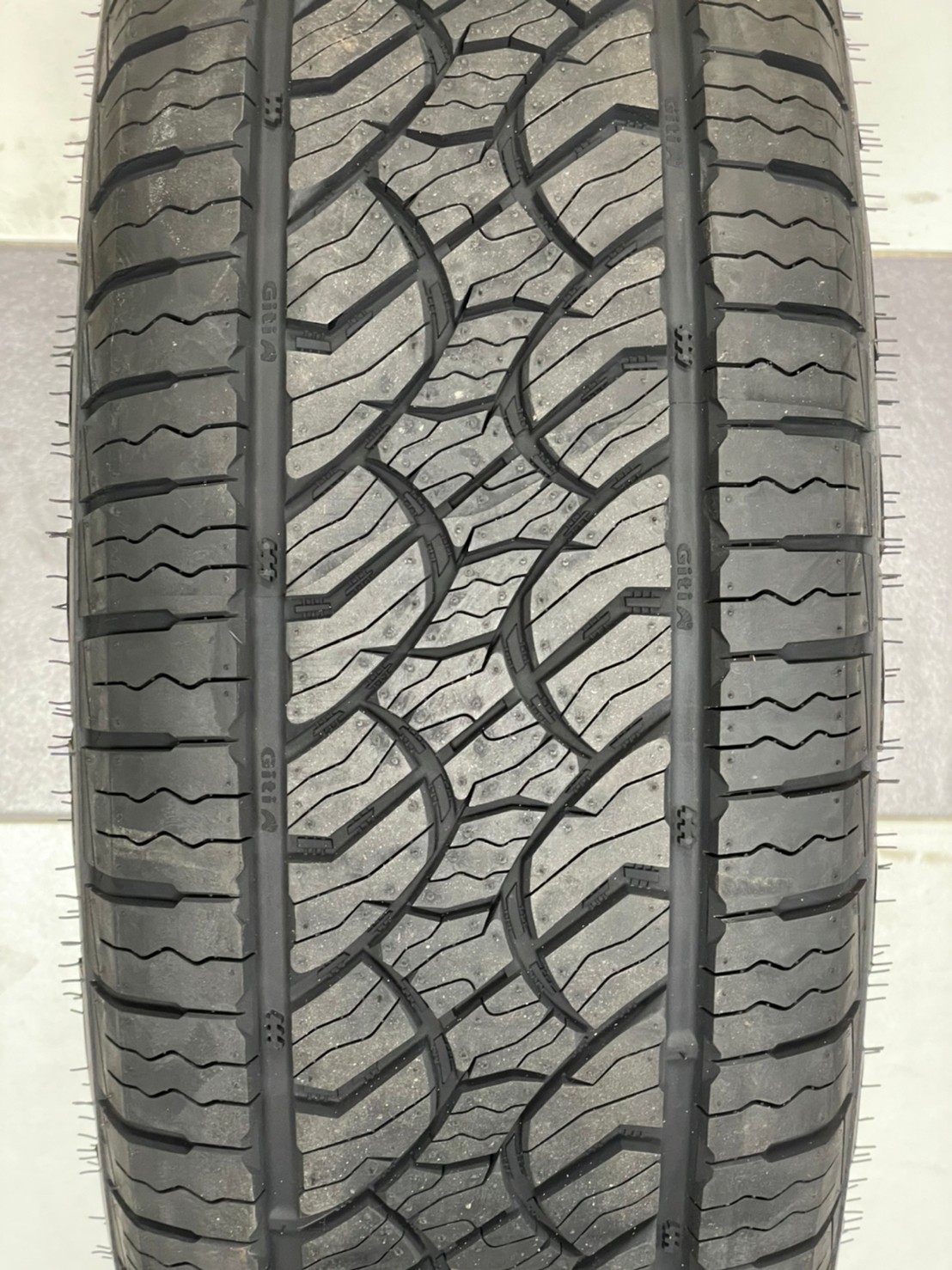 265/70R18 Giti4x4 AT71 ยางใหม่ปี2022