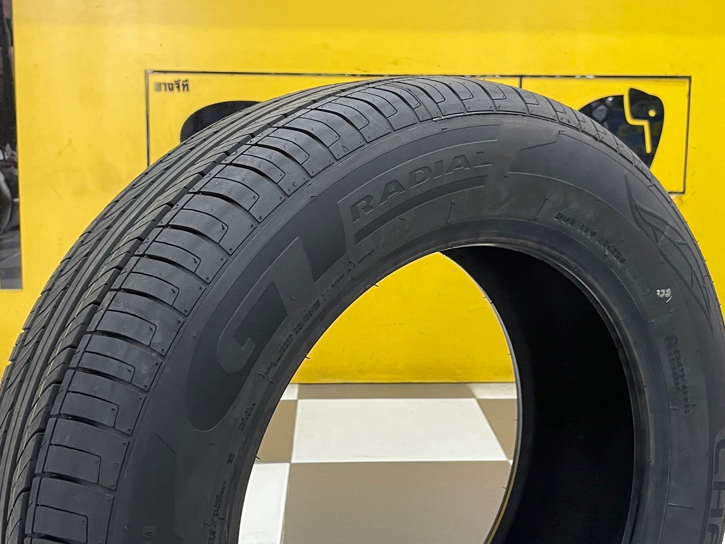 GT RADAIL CHAMPIRO ECOTEC 215/60R16 ยางใหม่ปี2024