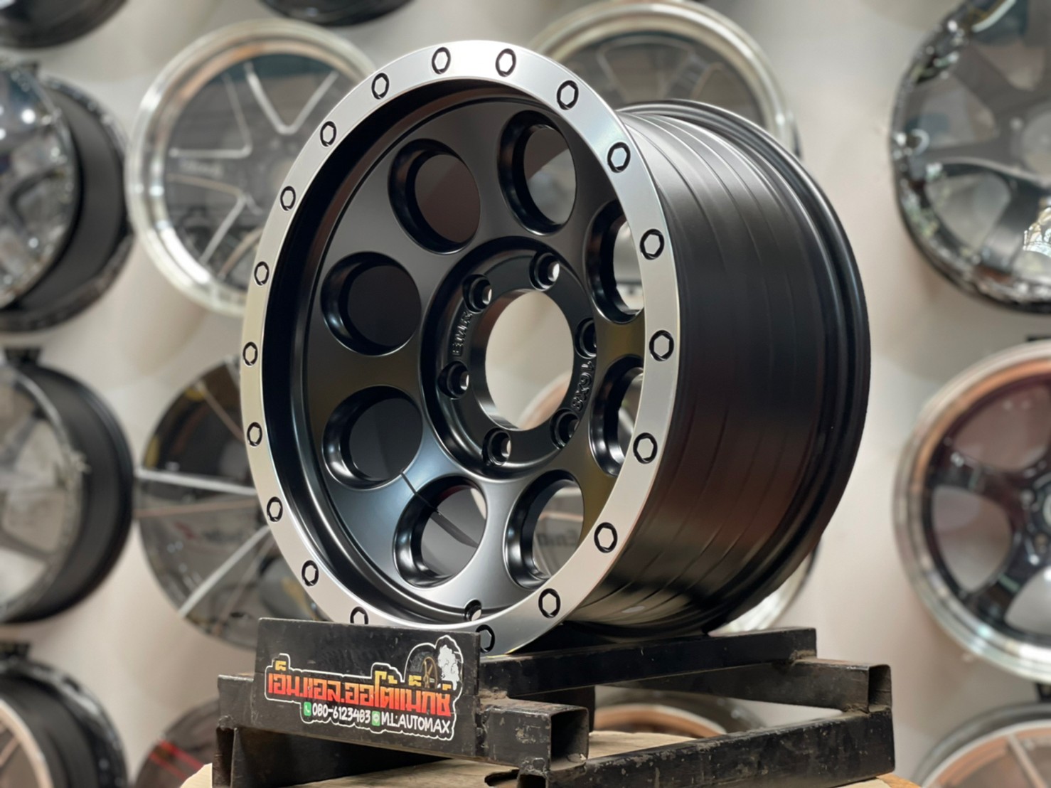 ล้อแม็กซ์ Emotion-R รุ่นMAX ล้อขอบ16 กว้าง8 ออฟ0 6รู139.7 สีดำด้านกลึงขอบ(MBD)