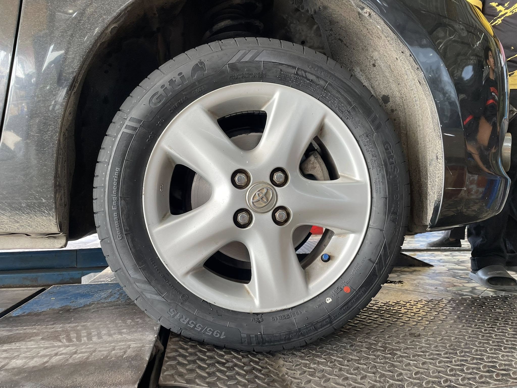 🛞❤️ #TOYOTA_VIOS🚘เปลี่ยนยาง 🛞🐘#GITI_SynergyH2_195/55R15 #ยางคุณภาพดีนุ่มเงียบ