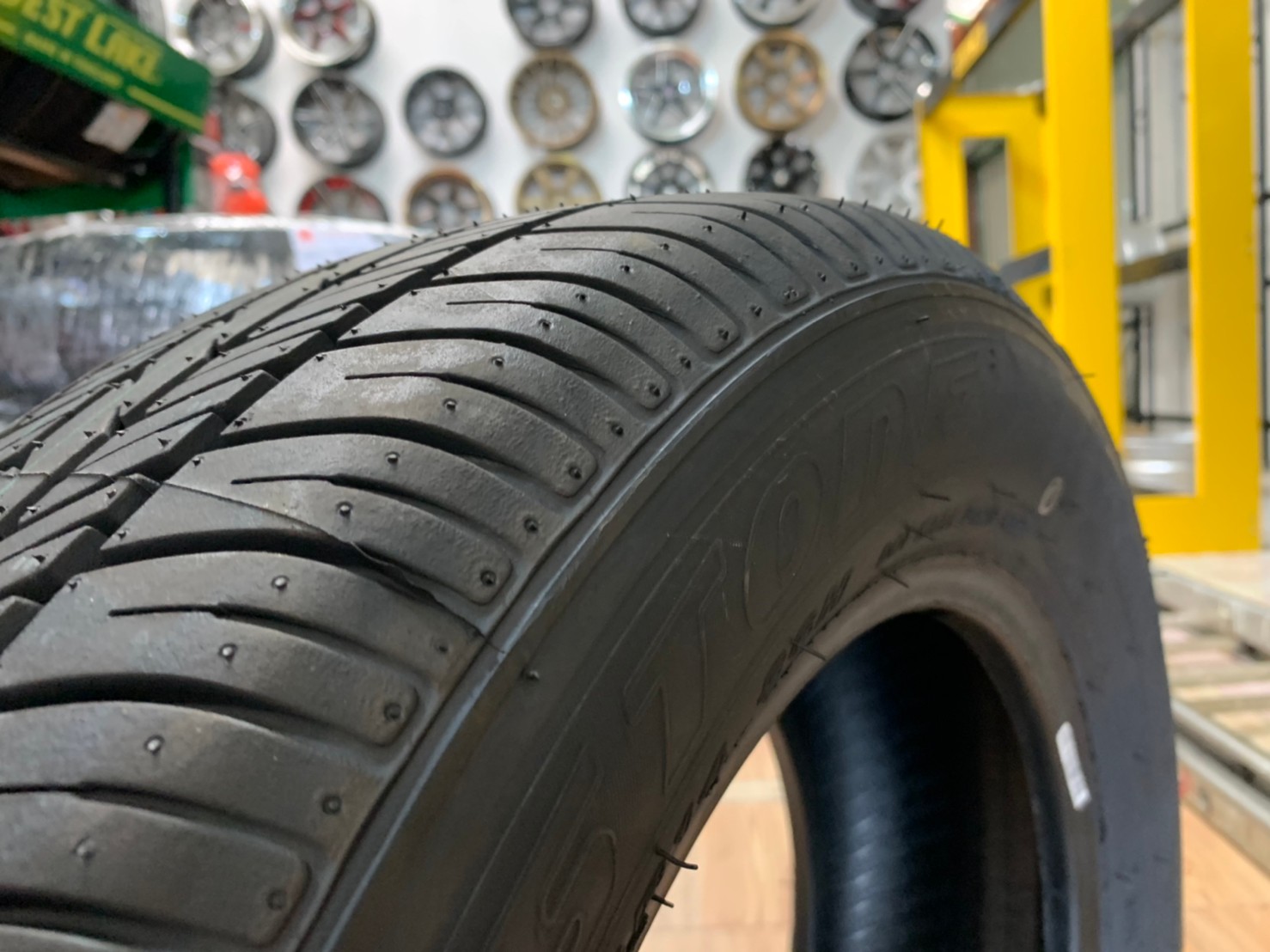 185/65R14 Deestone NakaraR201 ยางใหม่ปี2021 ยางลายสปอร์ต ยางไทยคุณภาพดี