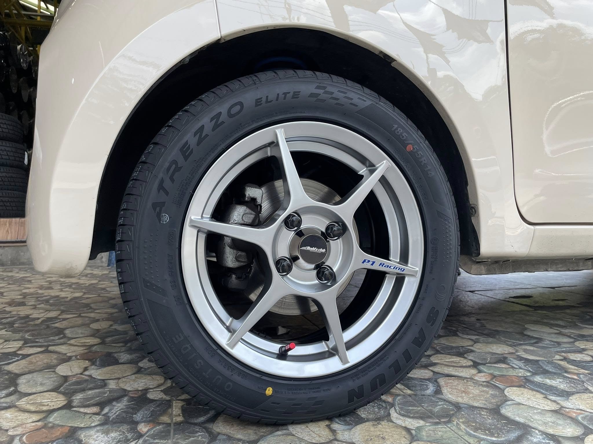 #รถไฟฟ้า_ #Volt_City_EV เลือกเปลี่ยนล้อเป็นขอบ 14 ลายยอดฮิต #P1 ขอบ14 14x5.5 ET38 4x100 #SSW204 #พร้อมยางสเปค #Sailun185/55R14