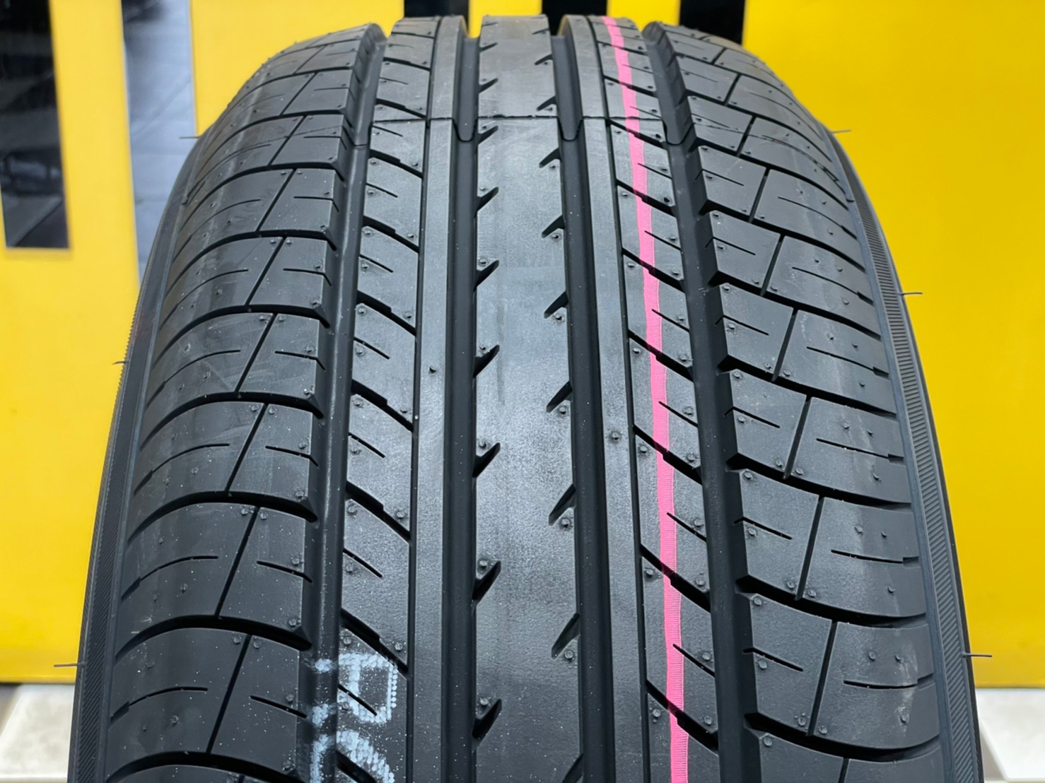 ยางใหม่YOKOHAMA ADVAN DB E70 215/55R17 ยางใหม่ปี2023