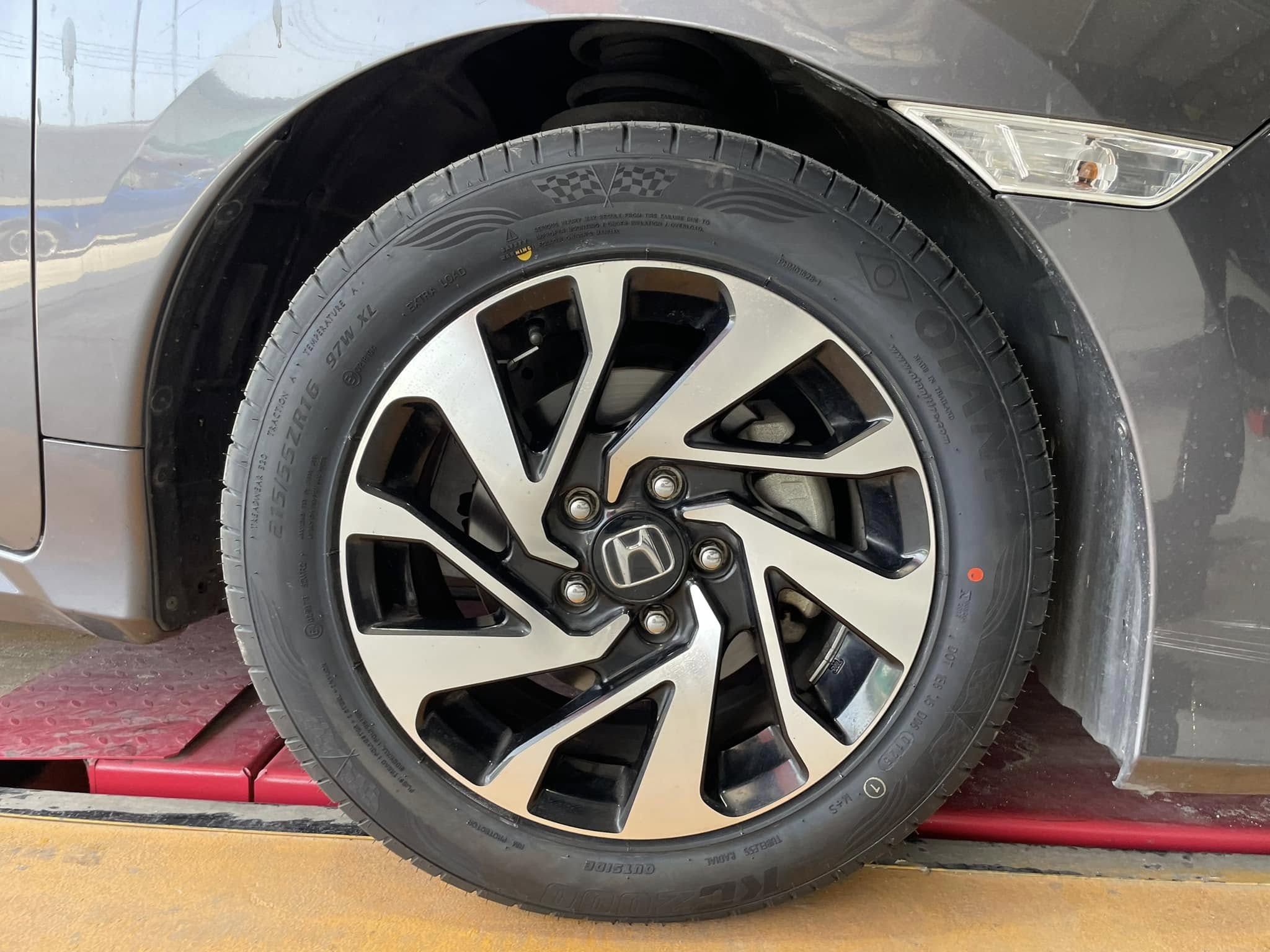 🚘 #HONDA_CIVIC🛞 #OTANI #KC2000 215/55R16 #บริการเปลี่ยนโช๊ค🛠 #บริการตั้งศูนย์ล้อ🛞